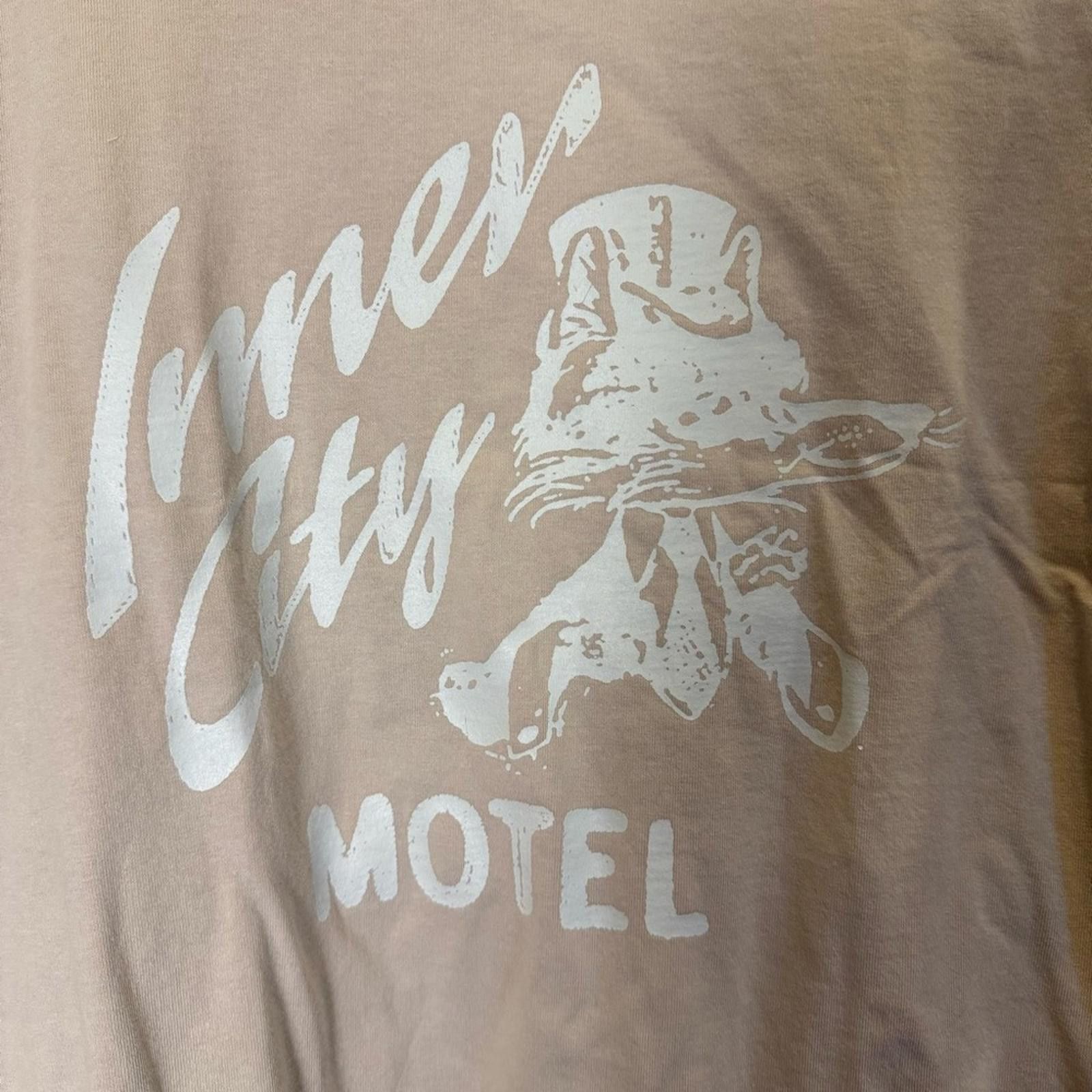 Honor the Gift Honor the Gift No Vacany Motel Graphic Tee Taupe Sz S Size US S / EU 44-46 / 1 - 3 Thumbnail