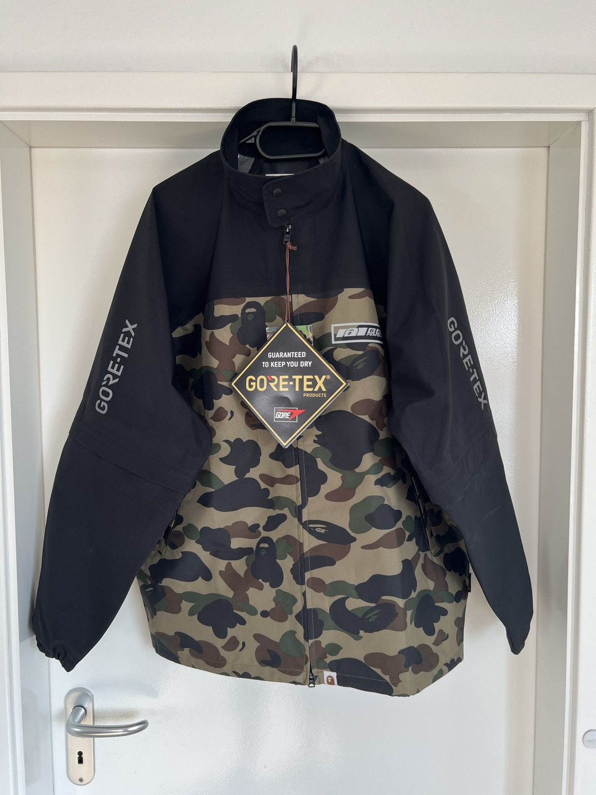 image of Bape Gore-Tex 1St Camo Detachable Sleeve Jacket in Black, Men's (Size XL)