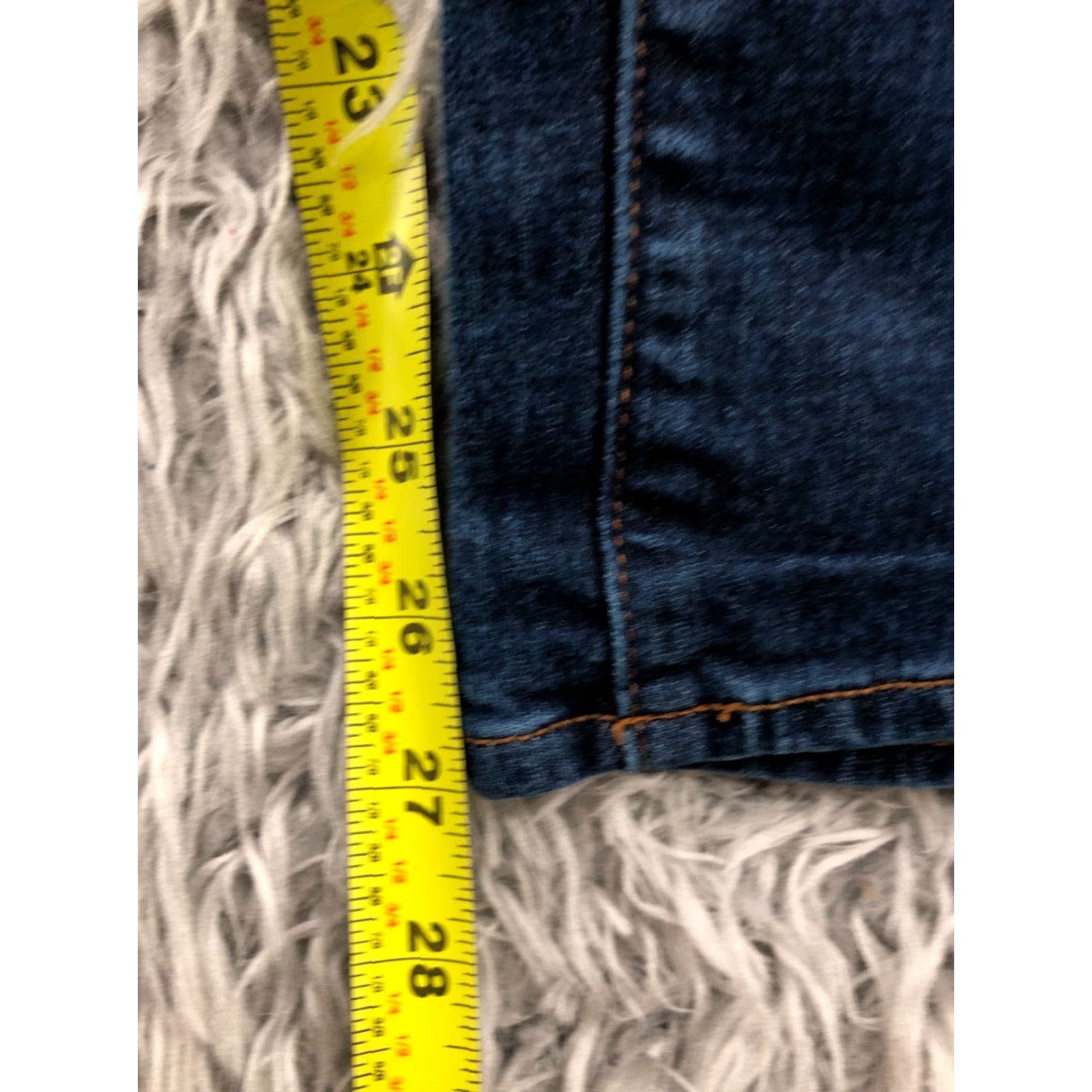 Old Navy Old Navy The Diva Skinny Jeans Jeans Womens Regular 32 Blue 8 Short Mid Wash Denim 5-Pocket Size 30" / US 8 / IT 44 - 3 Thumbnail