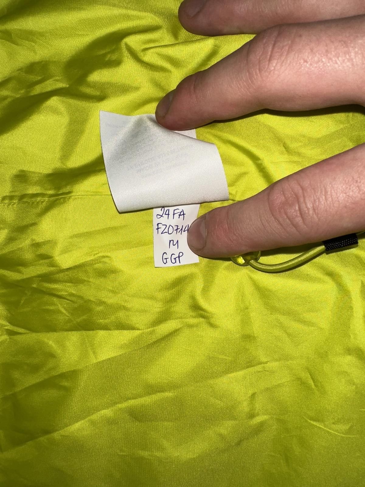 Nike Nike Men’s Tech Bright Cactus Green Jacket Sample Size US M / EU 48-50 / 2 - 11 Thumbnail