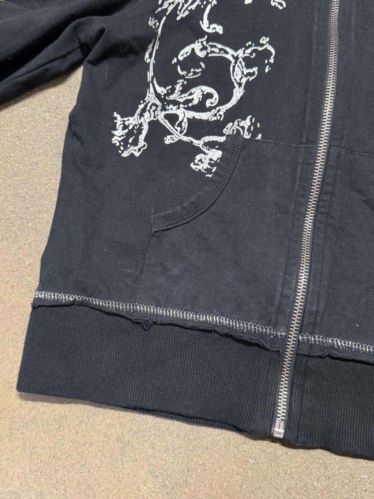 Vintage Vintage Y2K gothic emo zip up hoodie extra small Size XS / US 0-2 / IT 36-38 - 4 Thumbnail