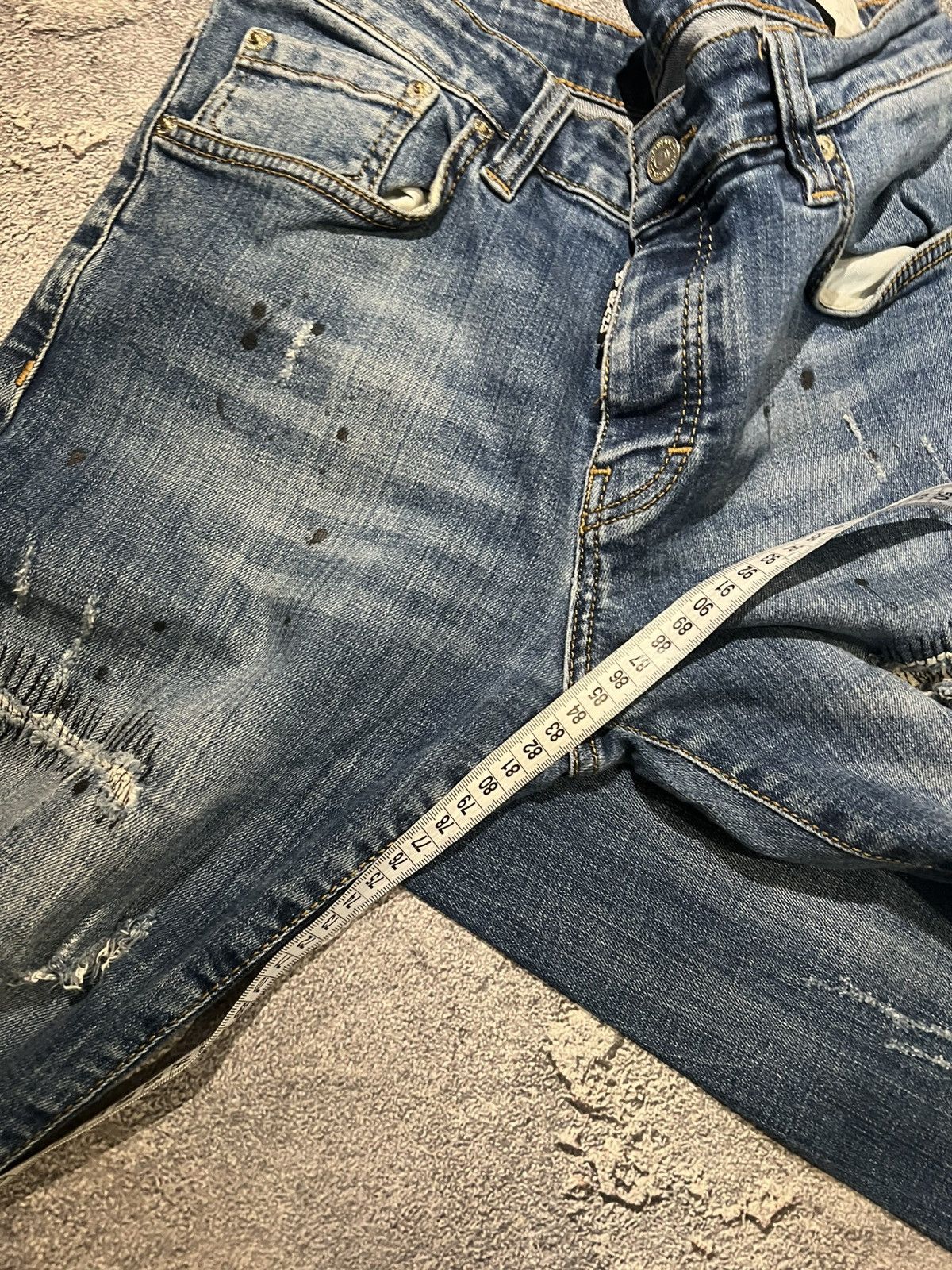 Japanese Brand Vintage Japanese Conceptual Skinny Relaxed Faded Jean Size US 32 / EU 48 - 9 Thumbnail