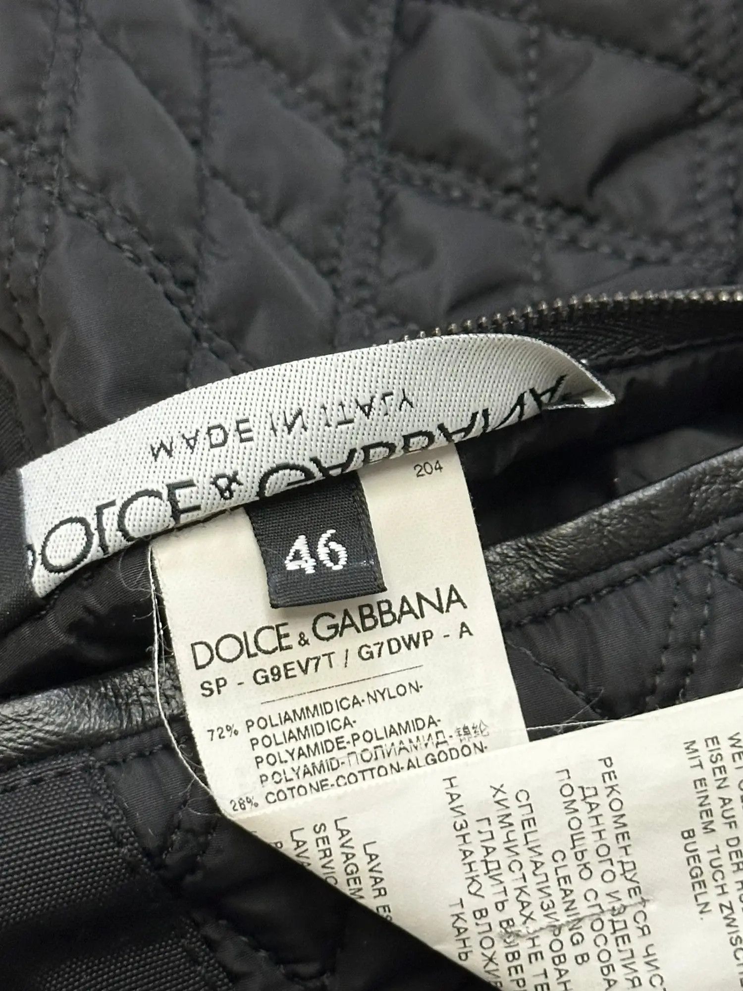 Dolce & Gabbana CC000013 Famiglia Love Jacket in Multicolor Size US S / EU 44-46 / 1 - 9 Thumbnail