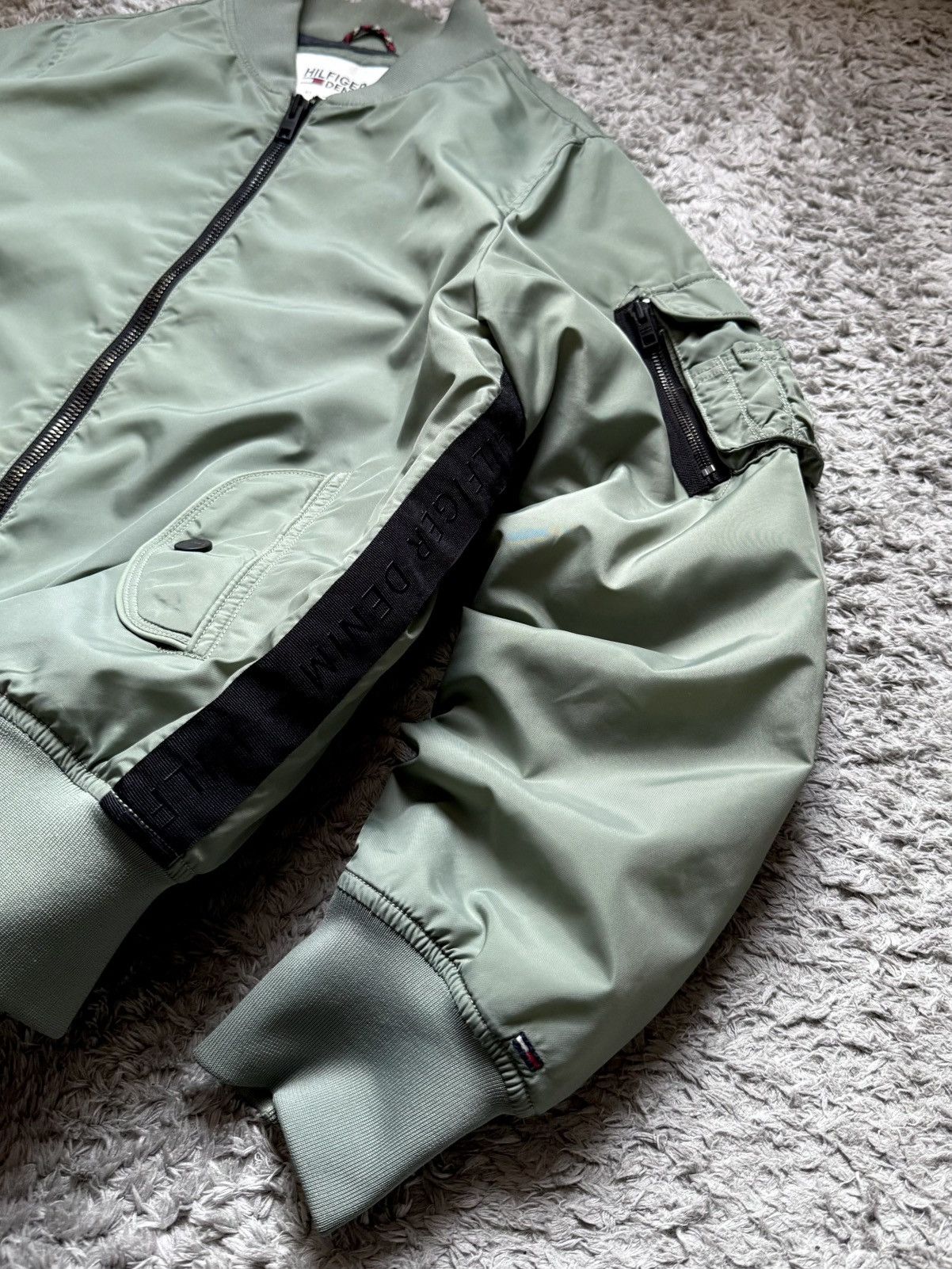 Tommy Hilfiger 00s Vintage Tommy Hilfiger An American Original Bomber Size US L / EU 52-54 / 3 - 2 Thumbnail