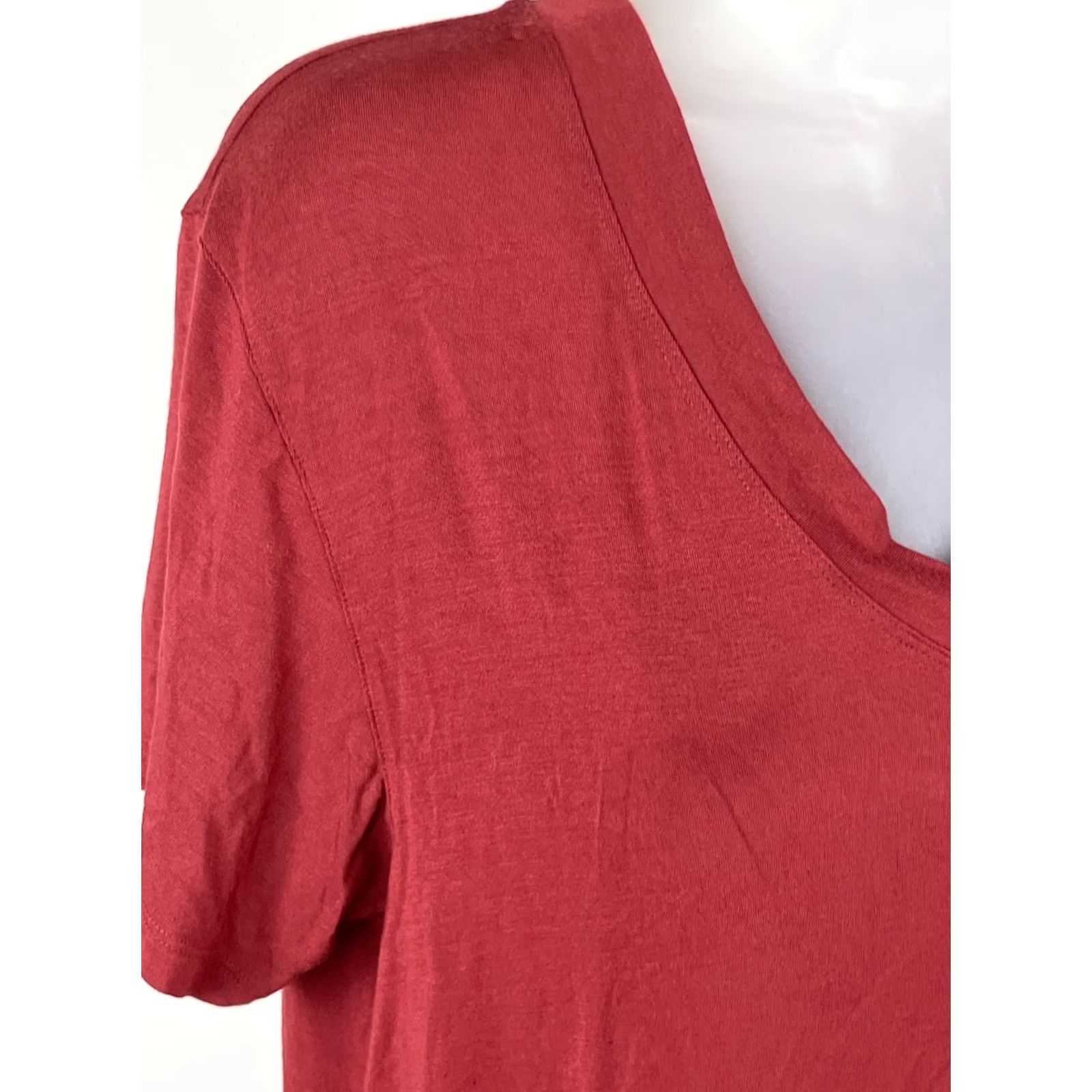 American Eagle Outfitters American Eagle Outfitters T Shirt Womens M V-Neck Short Sleeve Red Modal Soft Casual Size M / US 6-8 / IT 42-44 - 3 Thumbnail
