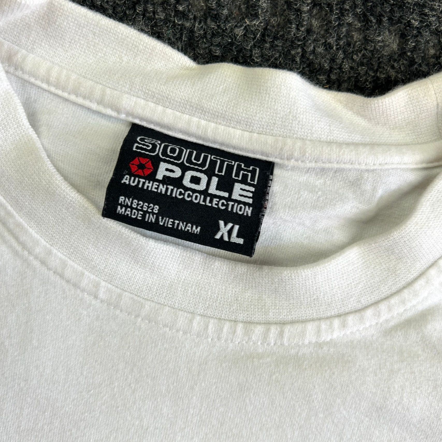 Southpole VINTAGE Southpole T-Shirt XL White Graphic Print Crew Neck Short Sleeve Men 90s Hip Hop Streetwear Grunge Indie Skate Logo Size US XL / EU 56 / 4 - 4 Thumbnail