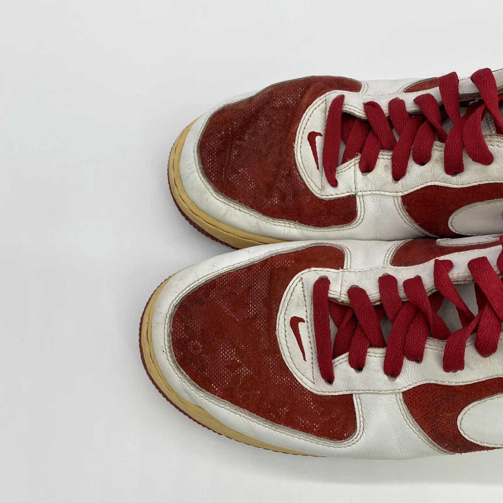 Nike VINTAGE Nike Air Force 1 WMNS Sneaker Women’s US 11.5 EU 44 Leather Varsity Red White 2005 Size US 9 / IT 39 - 4 Thumbnail