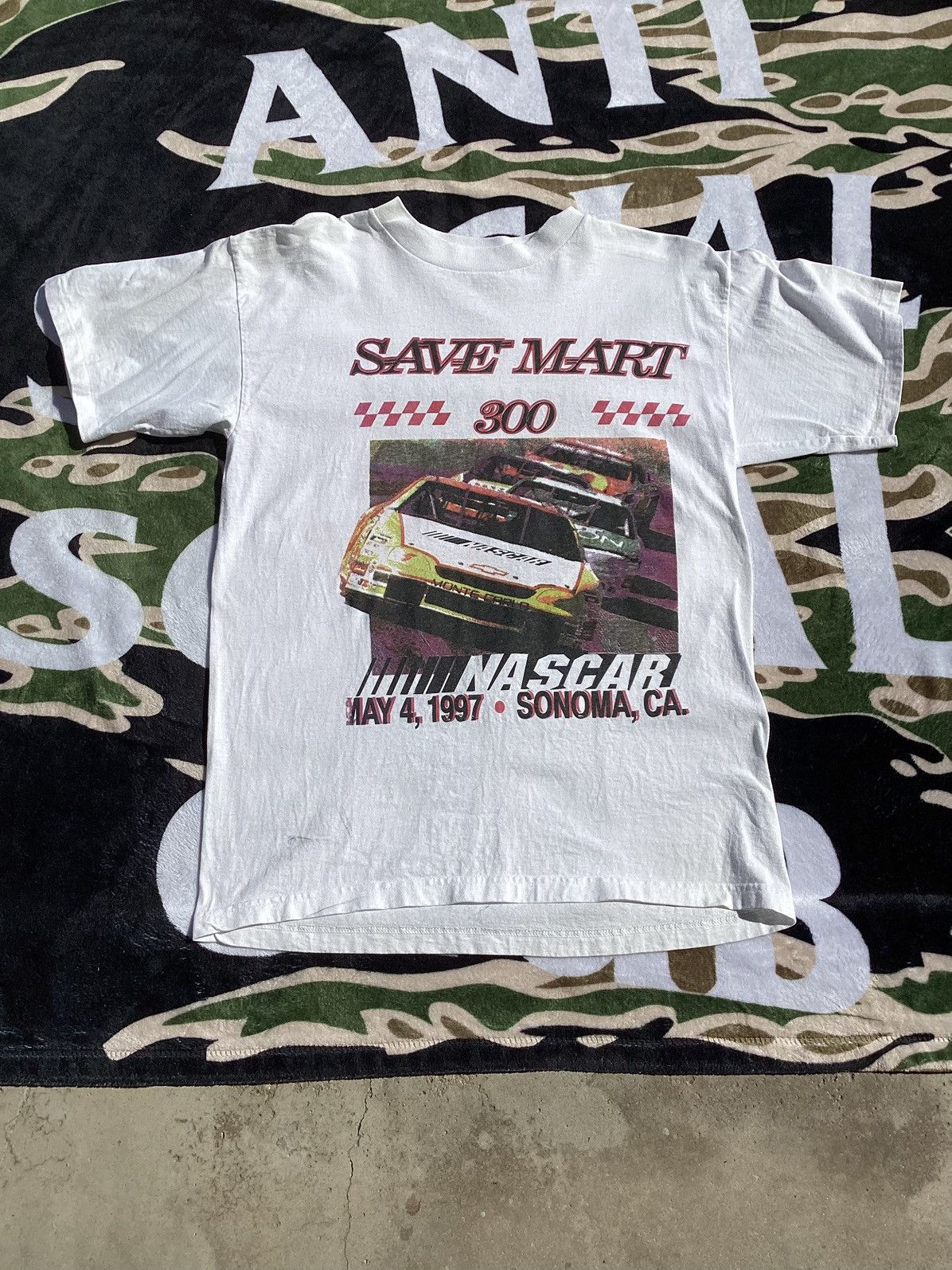 Hanes ‘97 saveMart 300 Sonoma California larger than life NASCAR T Size US L / EU 52-54 / 3 - 1 Thumbnail