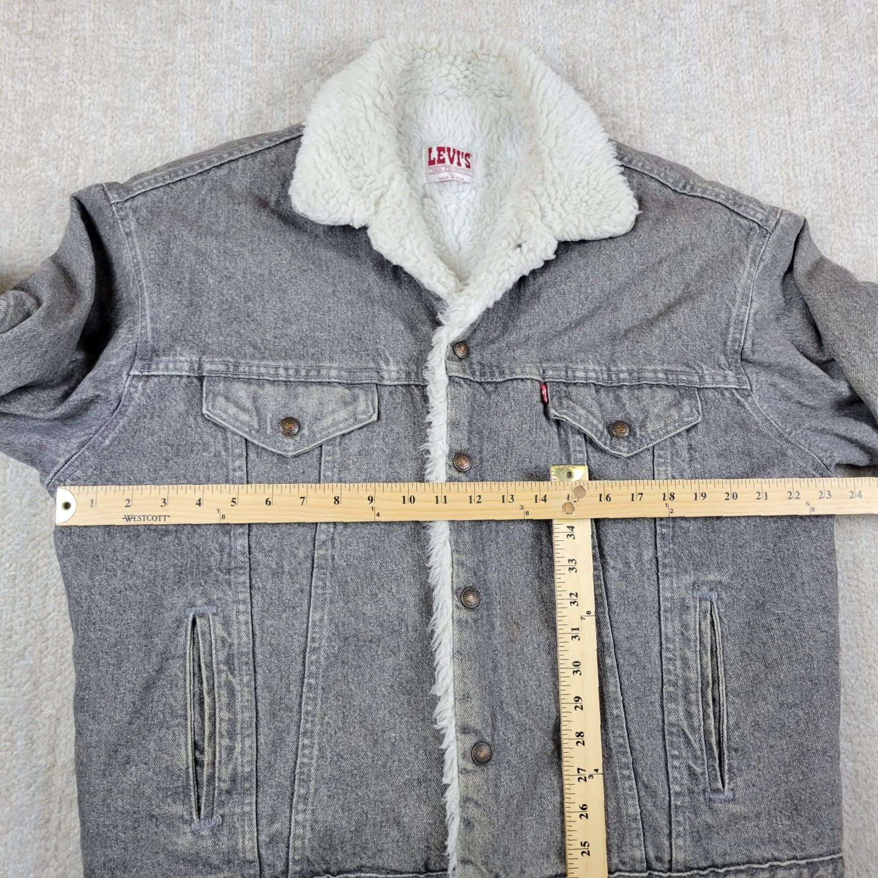 Levi's VINTAGE Levis Trucker Jacket Mens L Black Snap Sherpa Lined Distressed USA 80s Size US L / EU 52-54 / 3 - 5 Thumbnail