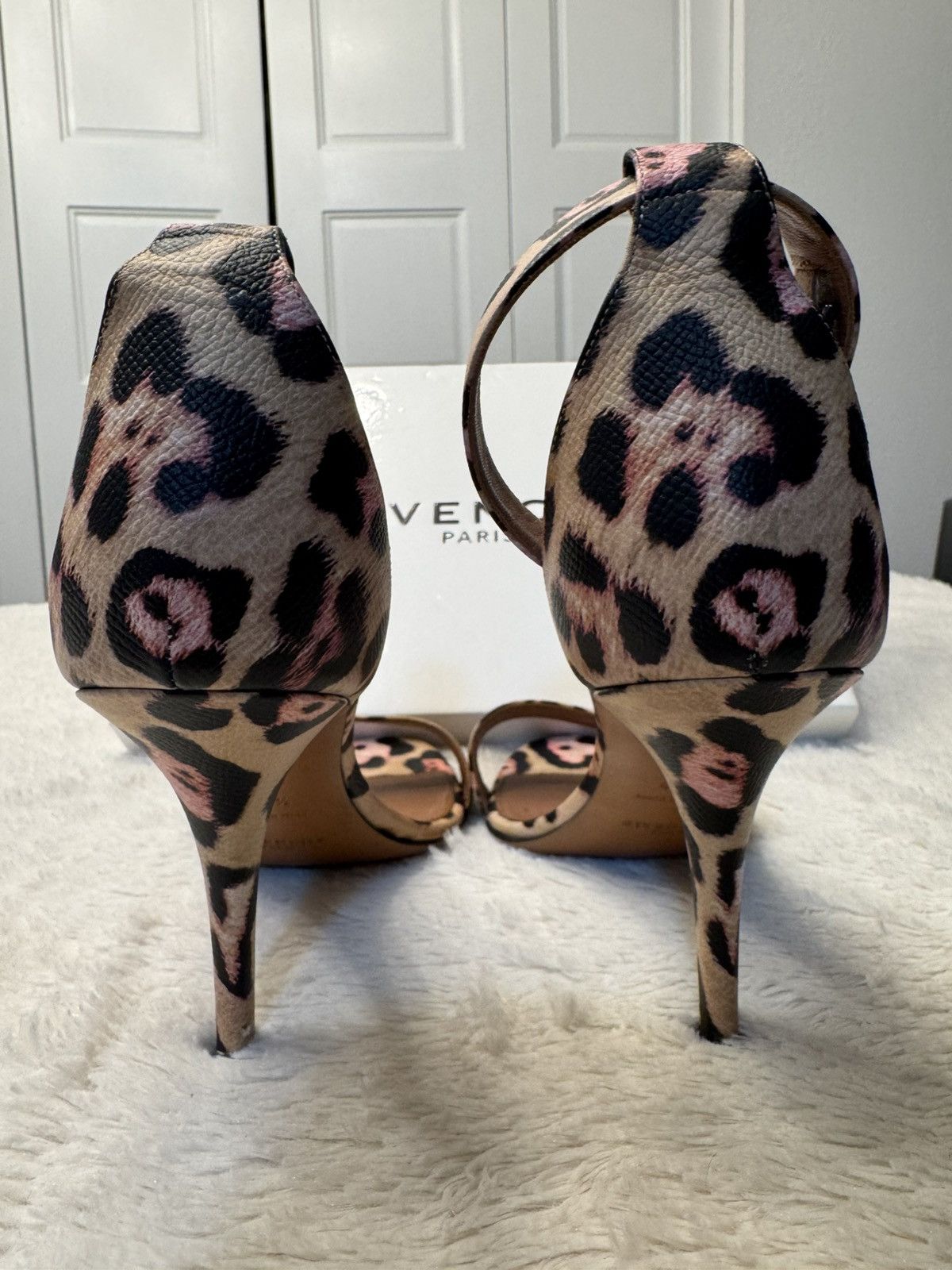 Givenchy EUC Givenchy Leopard Print Heel $750 size 41.5 US 10.5 Size US 10.5 / IT 40.5 - 7 Thumbnail