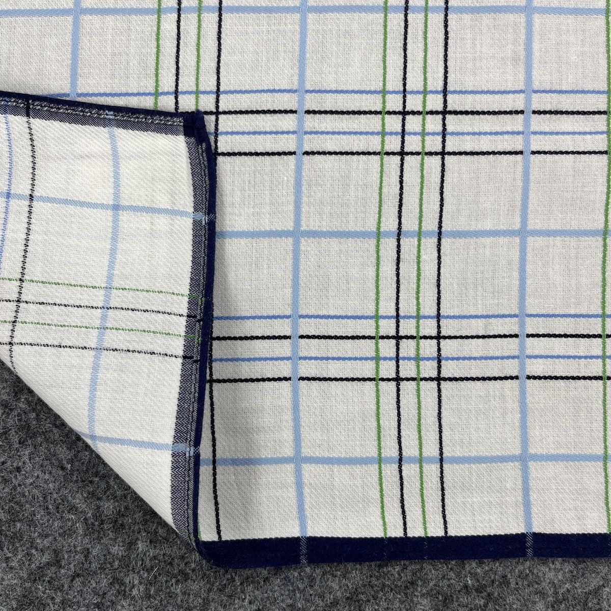 United Colors Of Benetton United Colors Of Benetton Handkerchief / Neckerchief B1534 Size ONE SIZE - 3 Thumbnail