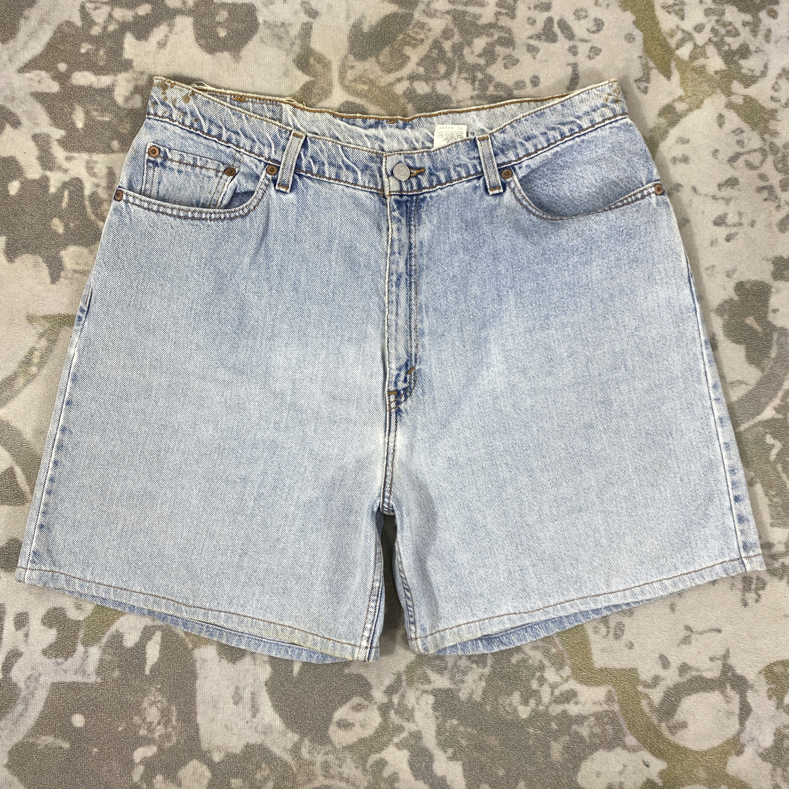 Levi's Vintage Levi's Light Wash Denim 36 x 5.5 -JN065 Size US 36 / EU 52 - 1 Thumbnail