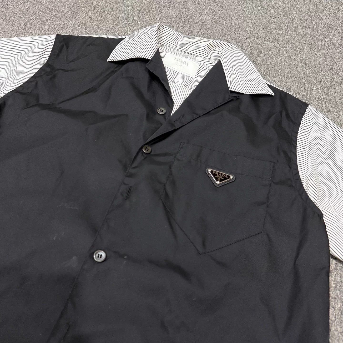 Prada Prada Nylon Triangle Logo Short-Sleeve Shirt M New Size US M / EU 48-50 / 2 - 3 Thumbnail