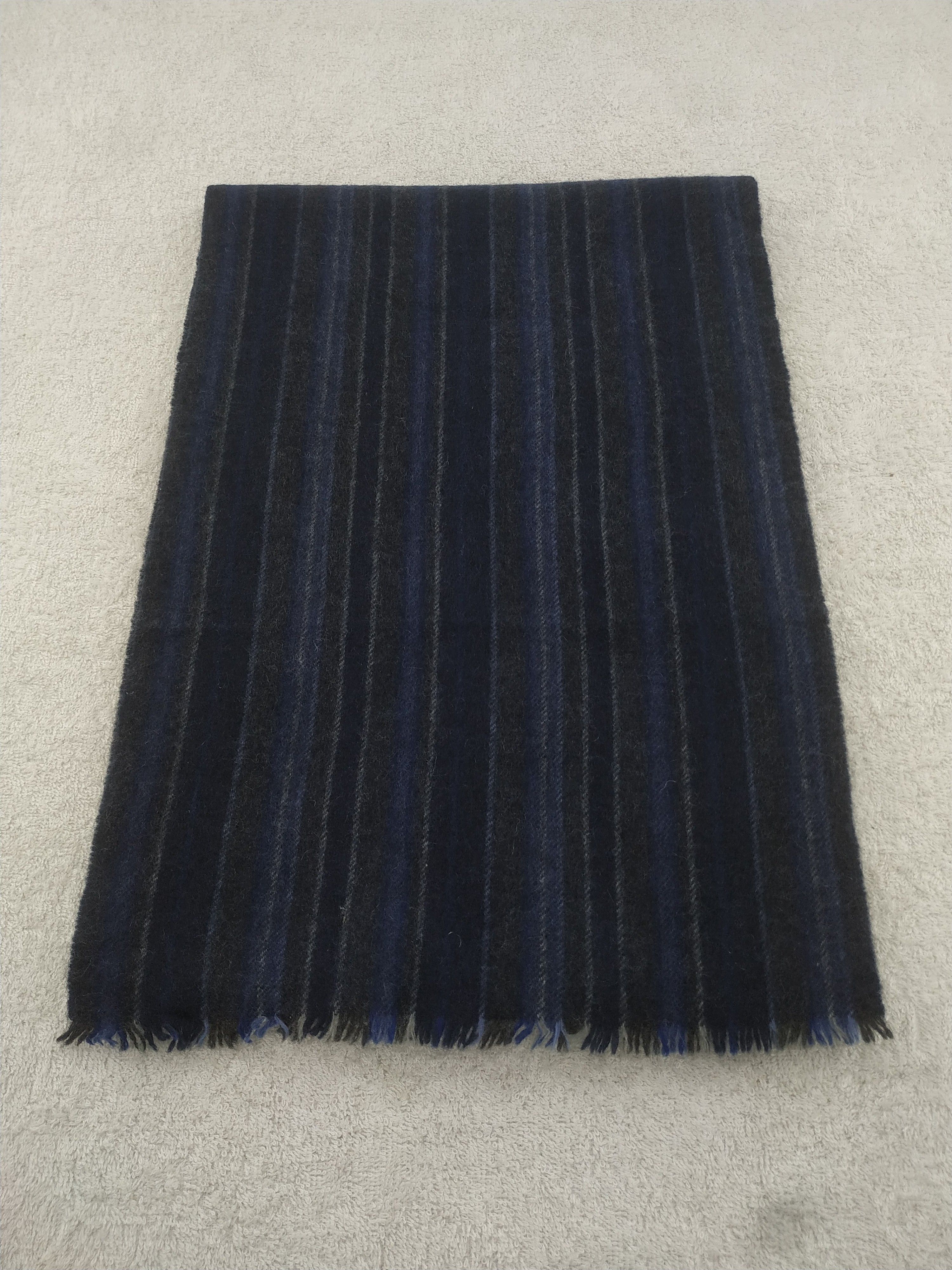 Calvin Klein Vintage Calvin Klein Scarf/Muffler/Neckwear MF192 Size ONE SIZE - 1 Thumbnail