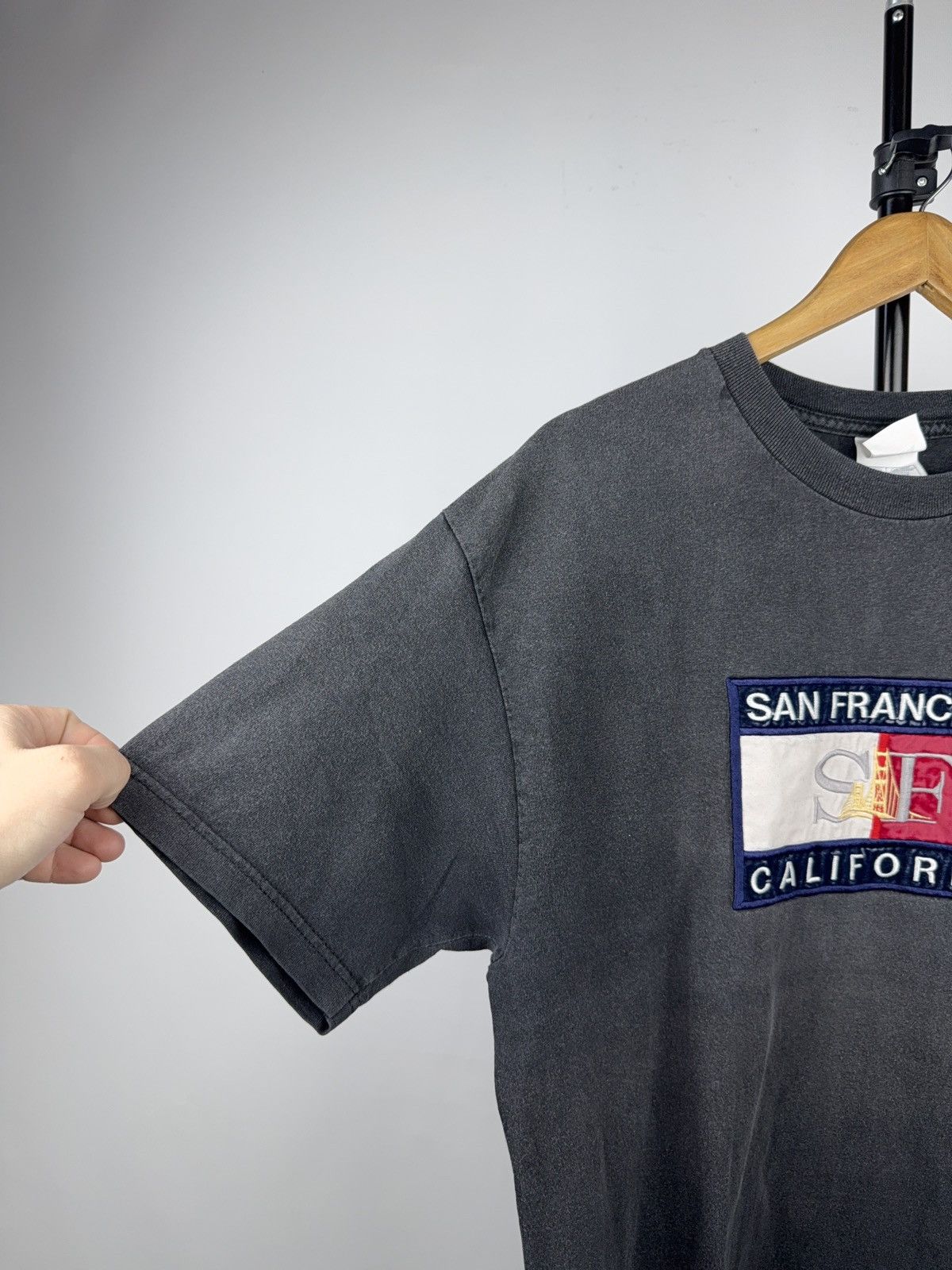 Vintage 90s Vintage San Francisco California Embroidered T Shirt USA Size US L / EU 52-54 / 3 - 3 Thumbnail