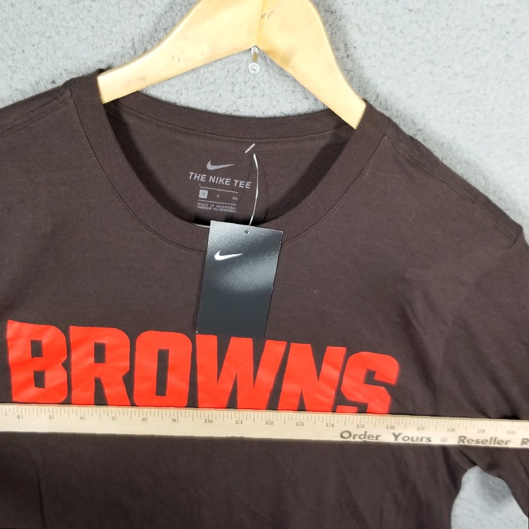 Nike VINTAGE Nike Cleveland Browns Football Staff Sideline Legend T-Shirt Men's Small Brown NFL Graphics 2020s Mens Size US S / EU 44-46 / 1 - 4 Thumbnail
