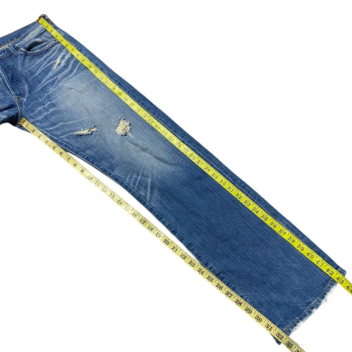 Levi's Vintage Levis 501 Thrashed Jeans Size US 31 - 19 Thumbnail