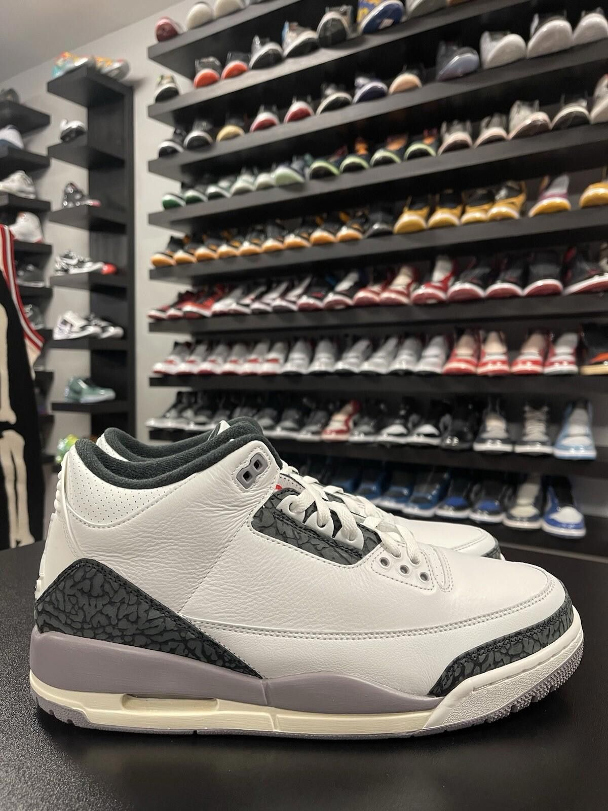 Nike Size 11 - Nike Air Jordan 3 Retro Cement Grey CT8532-106 Size US 11 / EU 44 - 3 Thumbnail