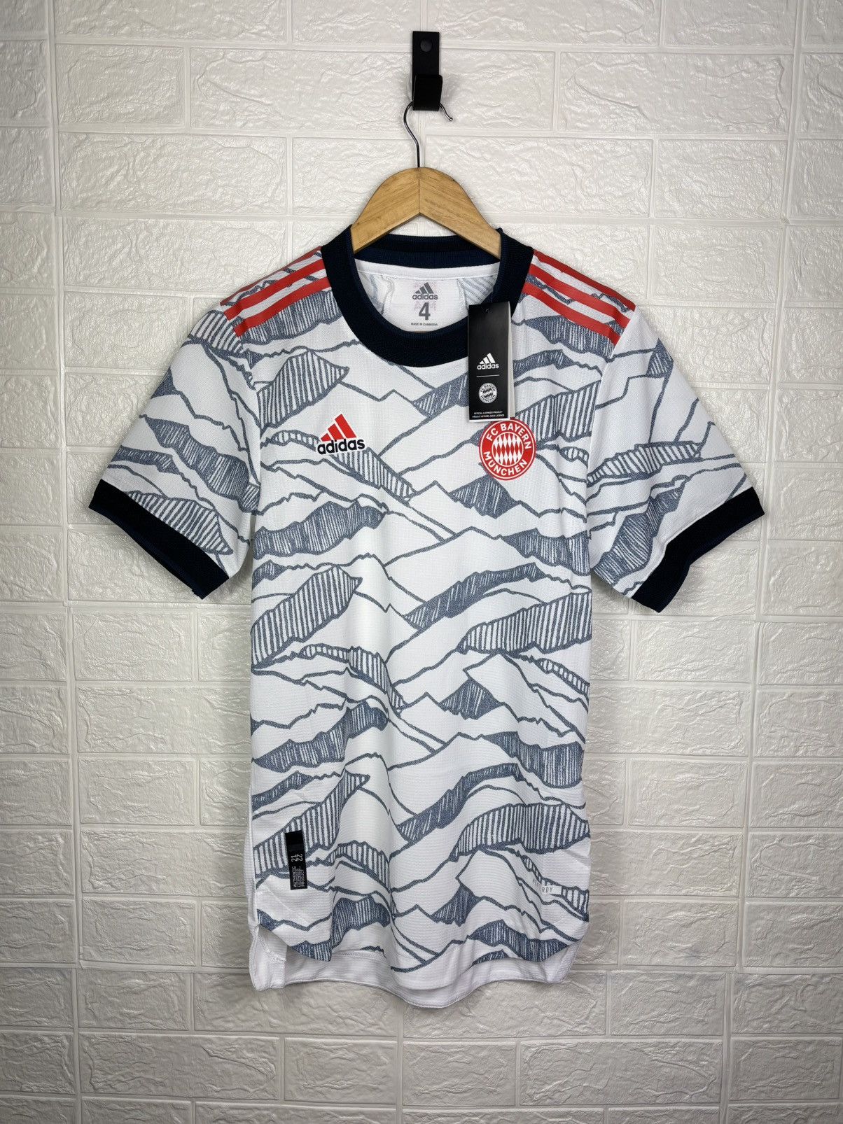 Adidas Bayern Munich 2021-2022 Away Player Issue Soccer Jersey Size US M / EU 48-50 / 2 - 1 Thumbnail