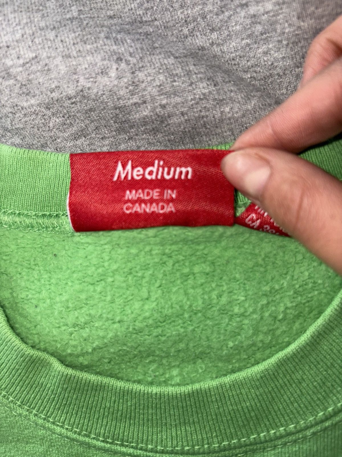Supreme Supreme Small Box Logo Crewneck Size US M / EU 48-50 / 2 - 3 Thumbnail