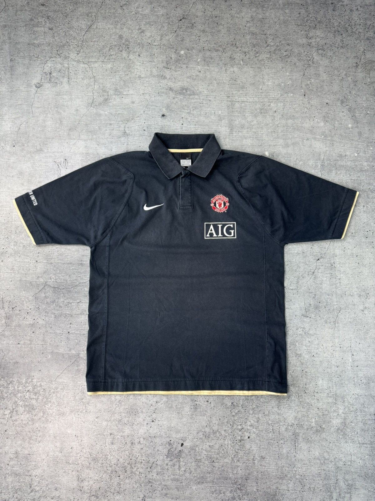 Nike VTG 90’s Nike Manchester United Faded 🤯 Polo T-Shirt Size US XL / EU 56 / 4 - 1 Thumbnail