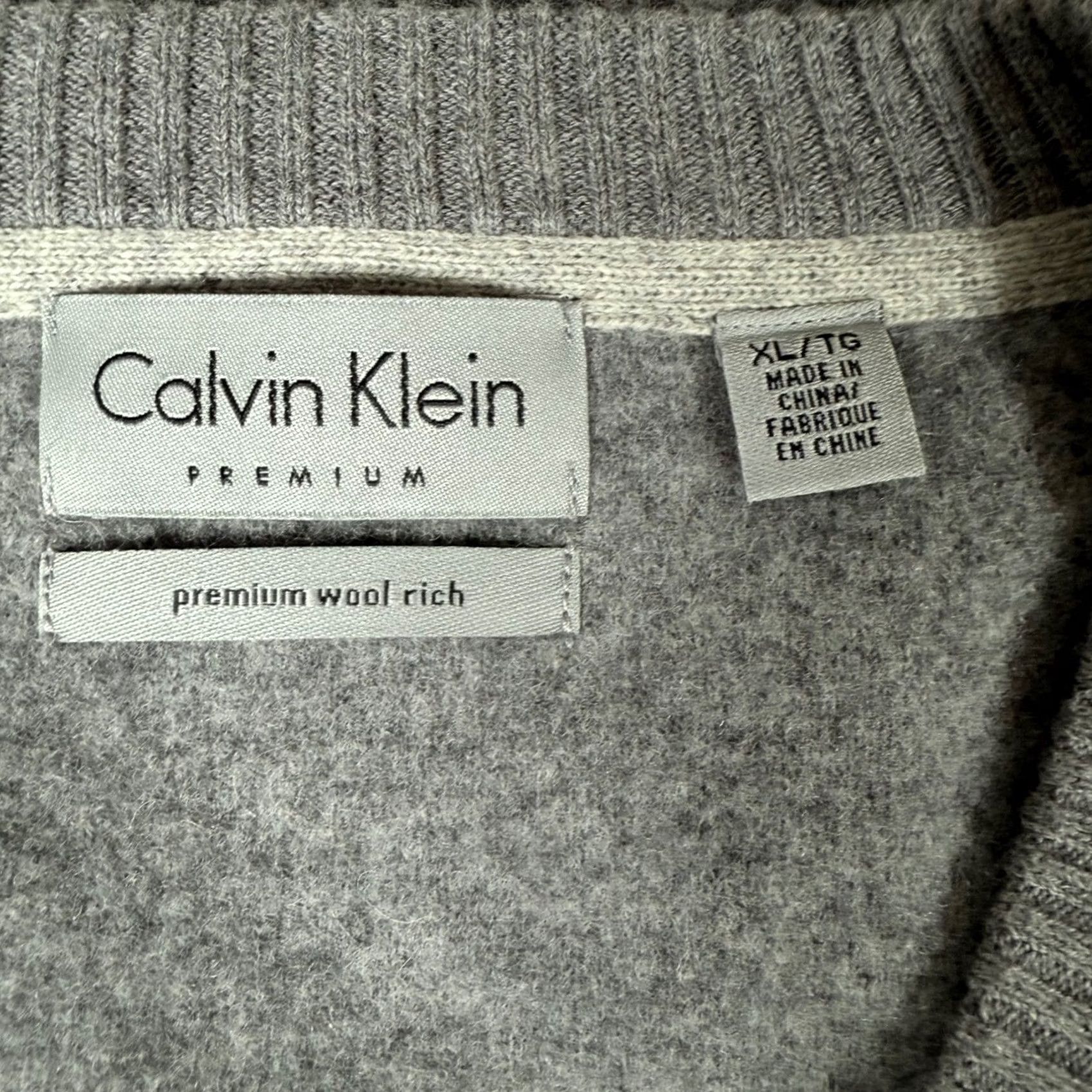 Calvin Klein Calvin Klein Premium Lambswool V-Neck Sweater Mens XL Gray Color Block Pullover Knitwear Casual Dressy Size US XL / EU 56 / 4 - 3 Thumbnail