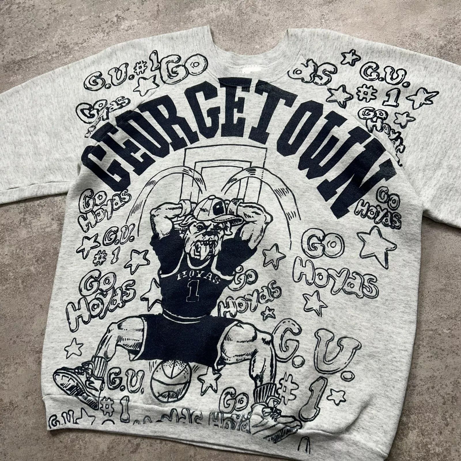 NCAA × Vintage GEORGETOWN HOYAS SWEATSHIRT AOP SPELLOUT MADE IN USA SIZE L Size US L / EU 52-54 / 3 - 4 Thumbnail