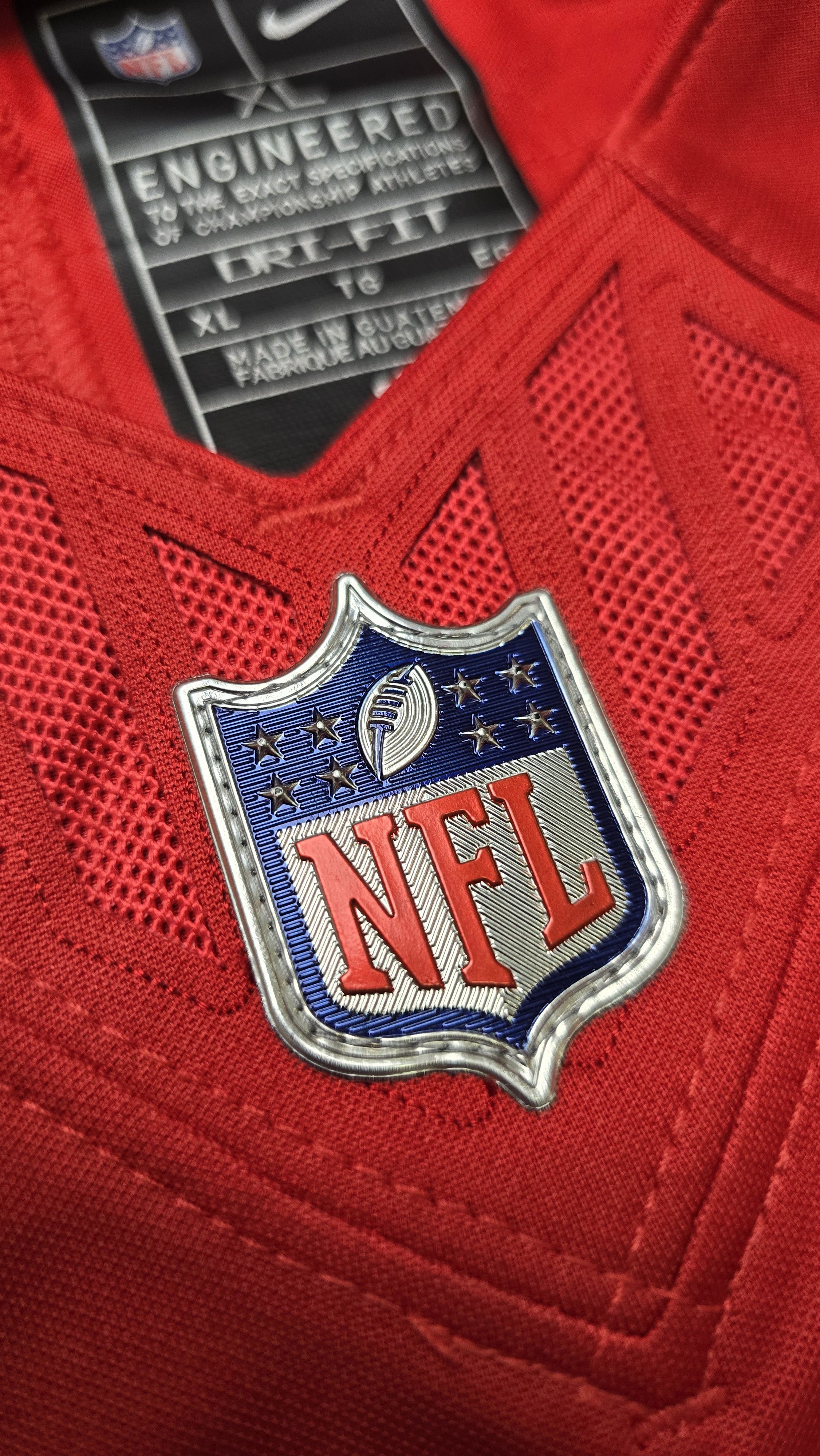 Nike Mahomes #15 Kansas City Chiefs Vapor FUSE Limited Jersey Size US XL / EU 56 / 4 - 15 Thumbnail