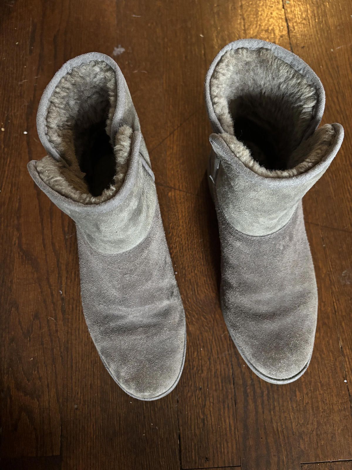 Designer Women's Gray Suede UGG Winter Boots w Shearling Lining 7.5 Size US 7.5 / IT 37.5 - 2 Thumbnail