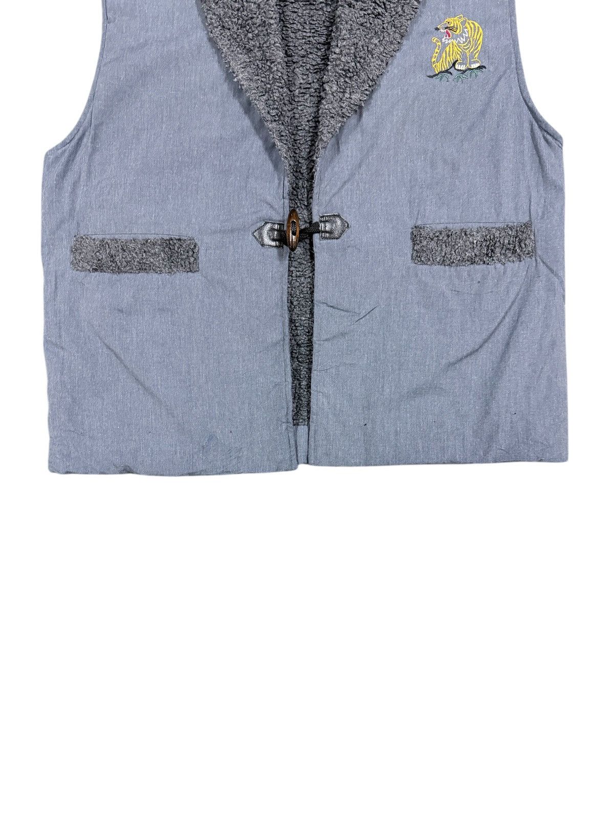 Japanese Brand Vtg🔥Embroidery Tiger Aloha Sherpa Lining Vest Toggle Button Size 44R - 4 Thumbnail