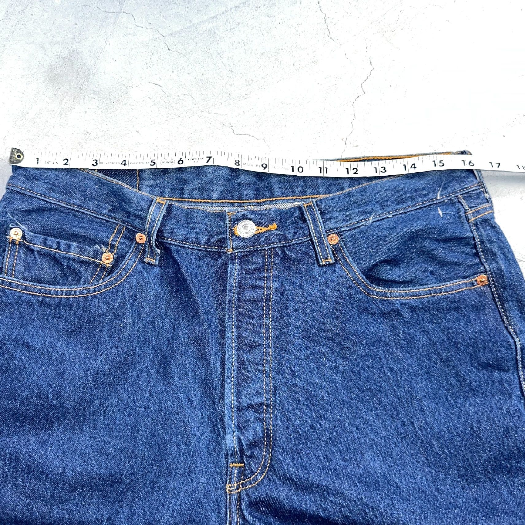 Levi's VINTAGE Levi's 501 Jeans Men 36x33 Straight Leg Dark Wash 90s Y2K Classic Denim Size US 36 / EU 52 - 7 Thumbnail