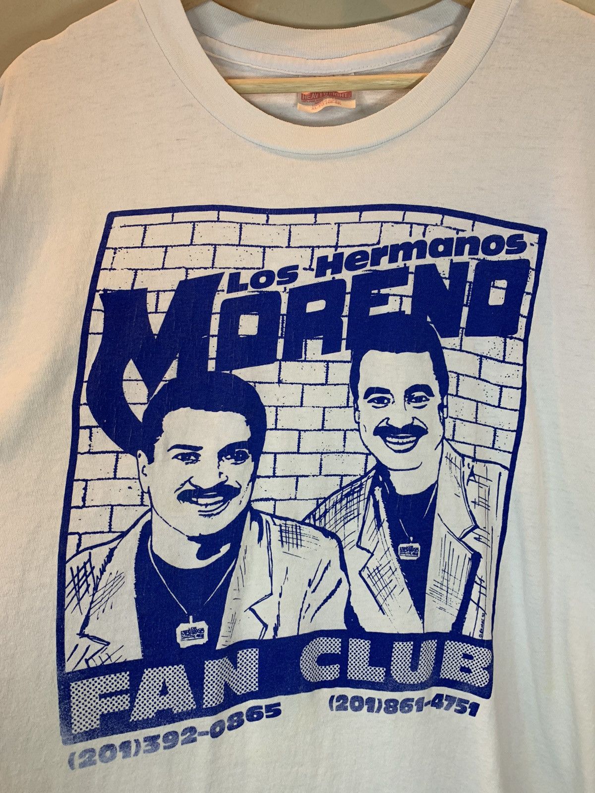 Band Tees × Vintage *RARE* Vintage Los Hermanos Moreno Latin Single Stitch Shirt Size US XL / EU 56 / 4 - 2 Thumbnail
