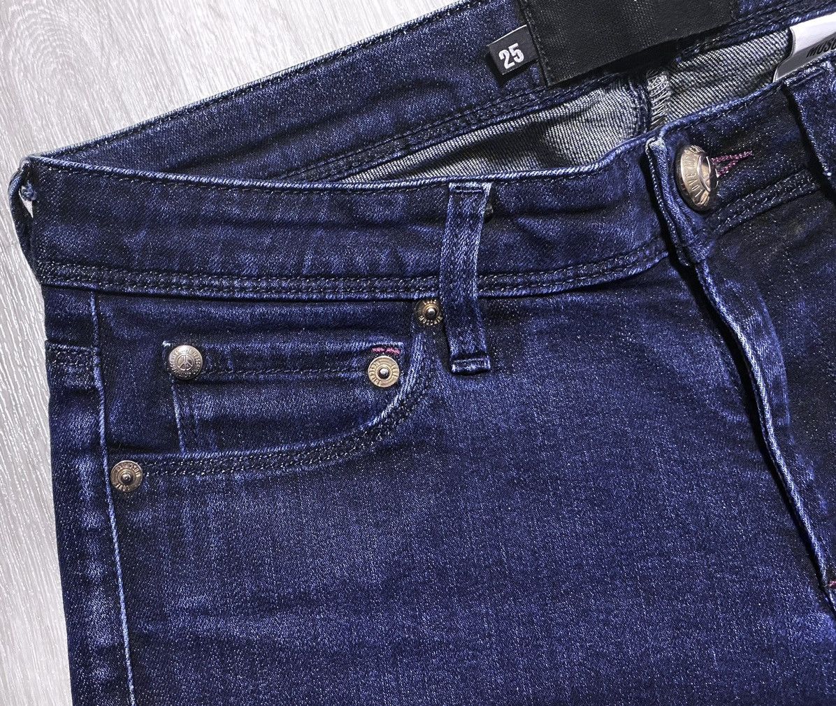 Love Moschino Love Moschino Navy Jeans Denim Embroidered Logo Streetwear Size 25" / US 0 / IT 36 - 11 Thumbnail