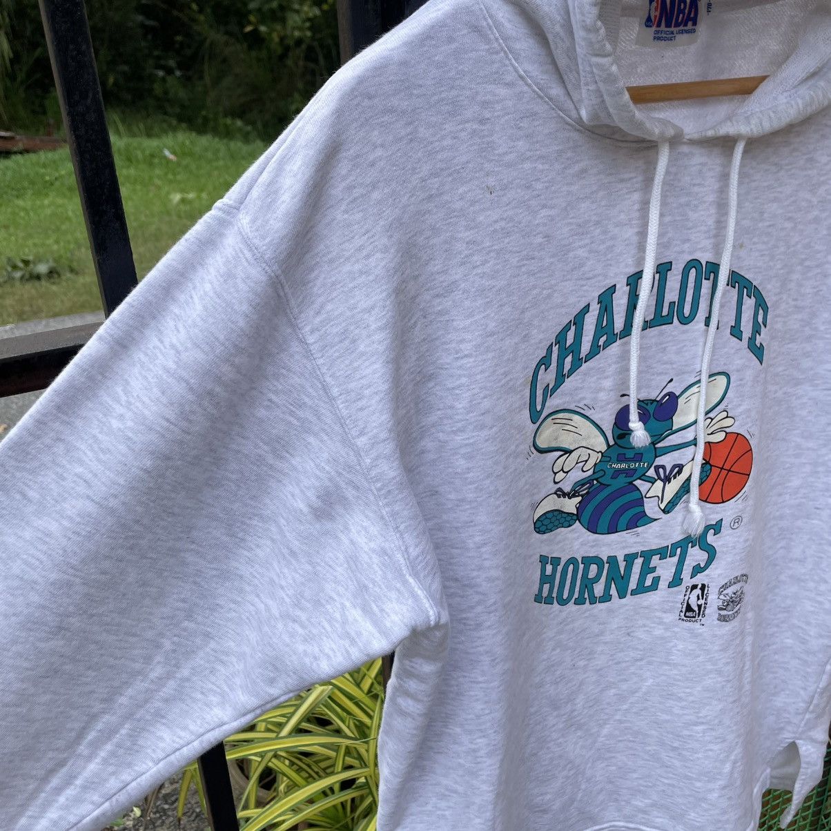 NBA 🔥Vintage 90s NBA Charlotte Hornet Big Logo Sweater Hoodie Size US S / EU 44-46 / 1 - 8 Thumbnail