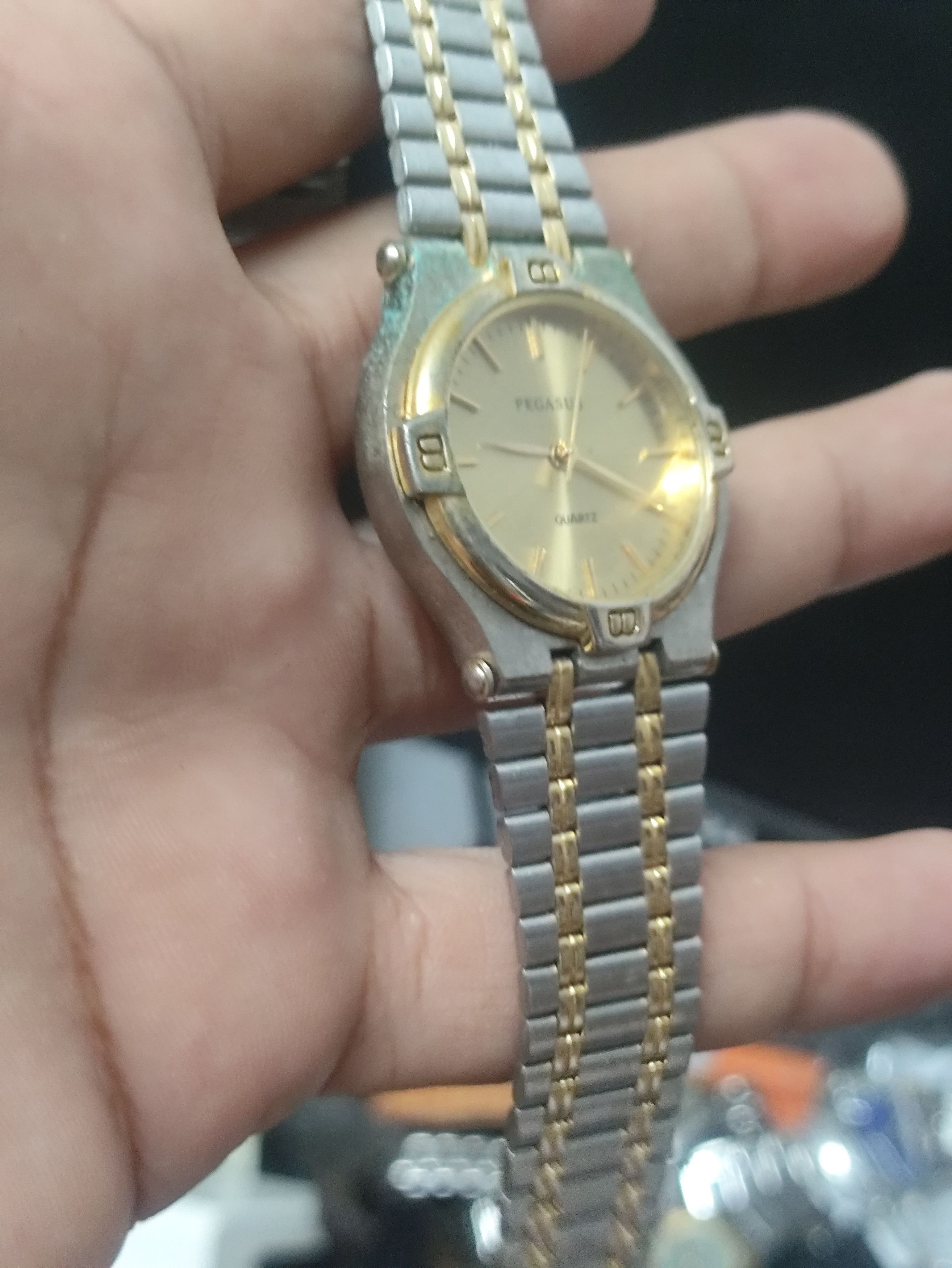 Vintage PEGASUS Vintage Watch,QUARTZ JAPAN ENGINE. Authentic design Size ONE SIZE - 9 Thumbnail