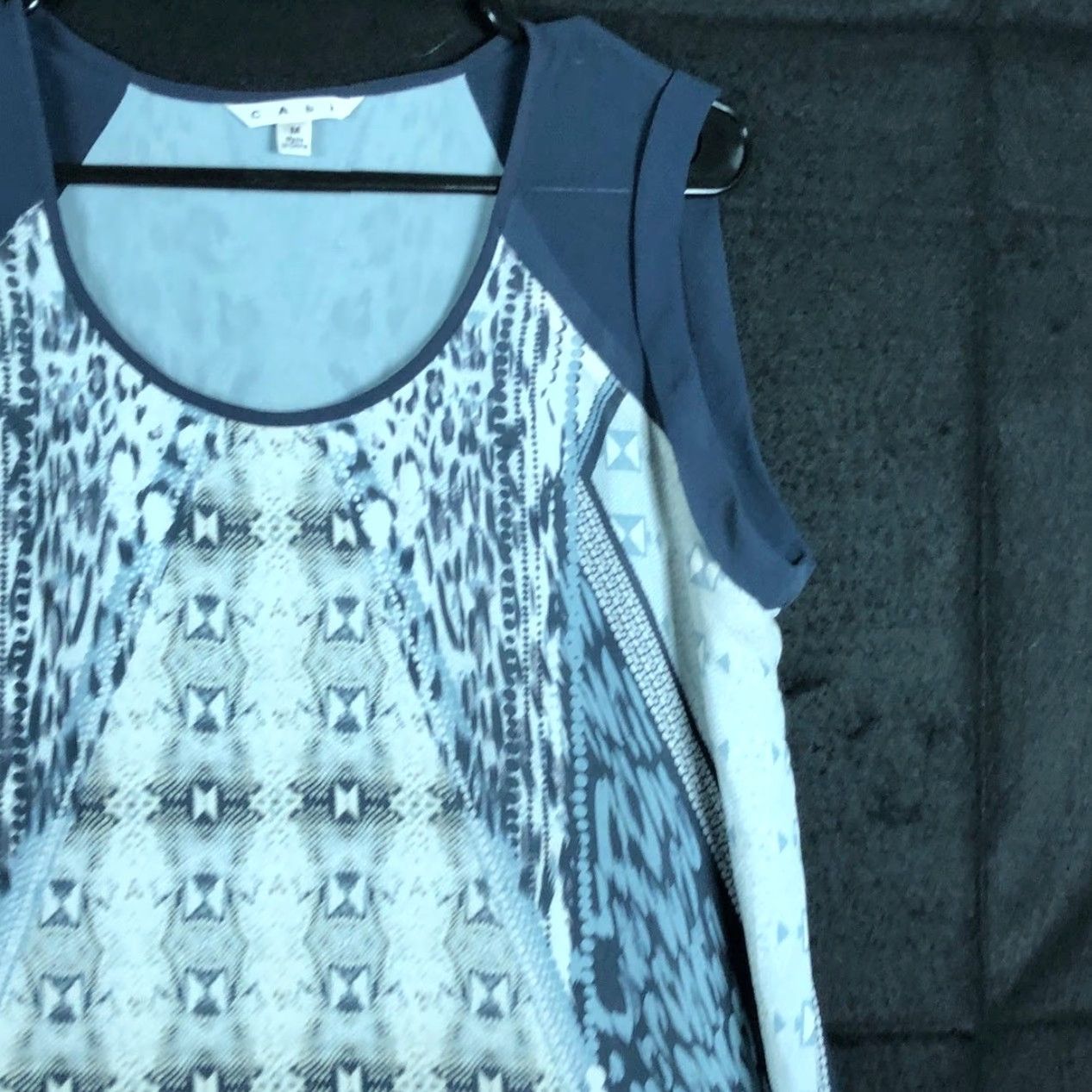 Vintage CAbi Blouse Women Blue Gray Scoop Neck Sleeveless Lightweight Sheer Tunic Medium Size M / US 6-8 / IT 42-44 - 5 Thumbnail