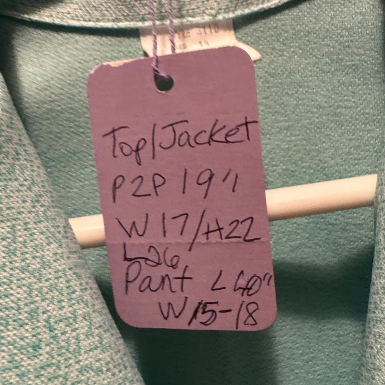 Designer Vintage 1970s Mint Green Polyester Two-Piece Suit set Size 36" / US 14 / IT 50 - 2 Thumbnail