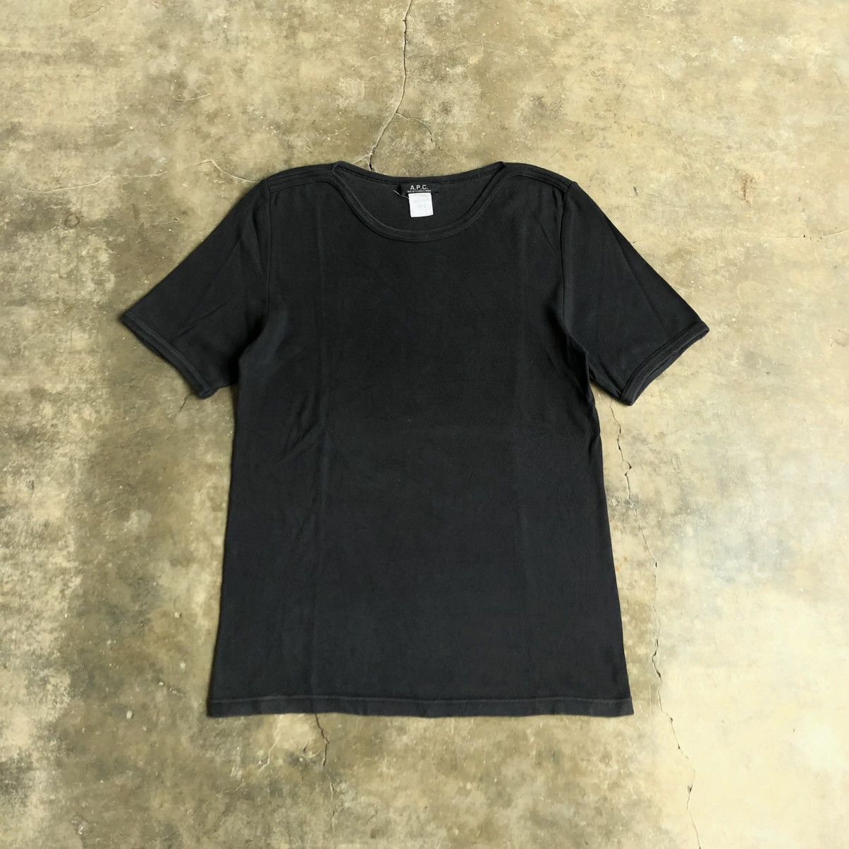 A.P.C. Vintage A.P.C. Blank Basic T-shirt Build Up Black Designer Size US S / EU 44-46 / 1 - 1 Thumbnail