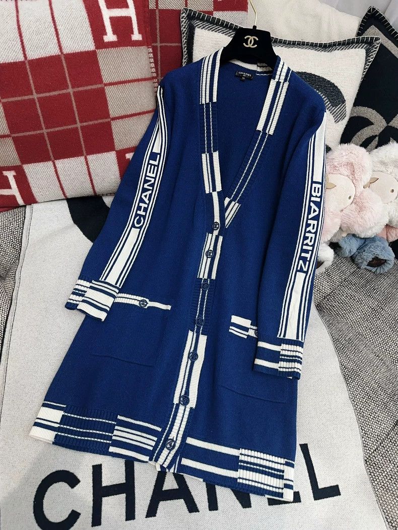 Chanel Chanel 19p blue stitching white edge letter logo knitted c Size XS / US 0-2 / IT 36-38 - 1 Thumbnail