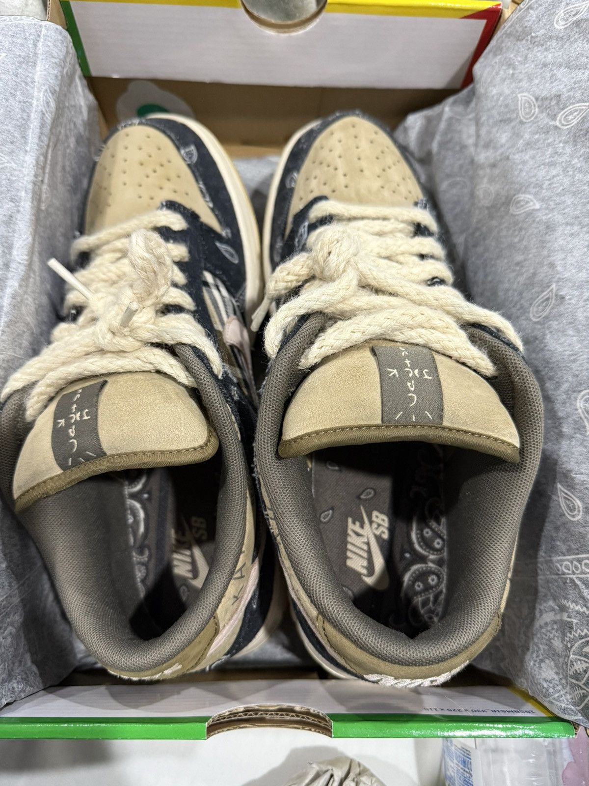 Nike × Travis Scott Nike SB Dunk Low Size US 10 / EU 43 - 18 Thumbnail