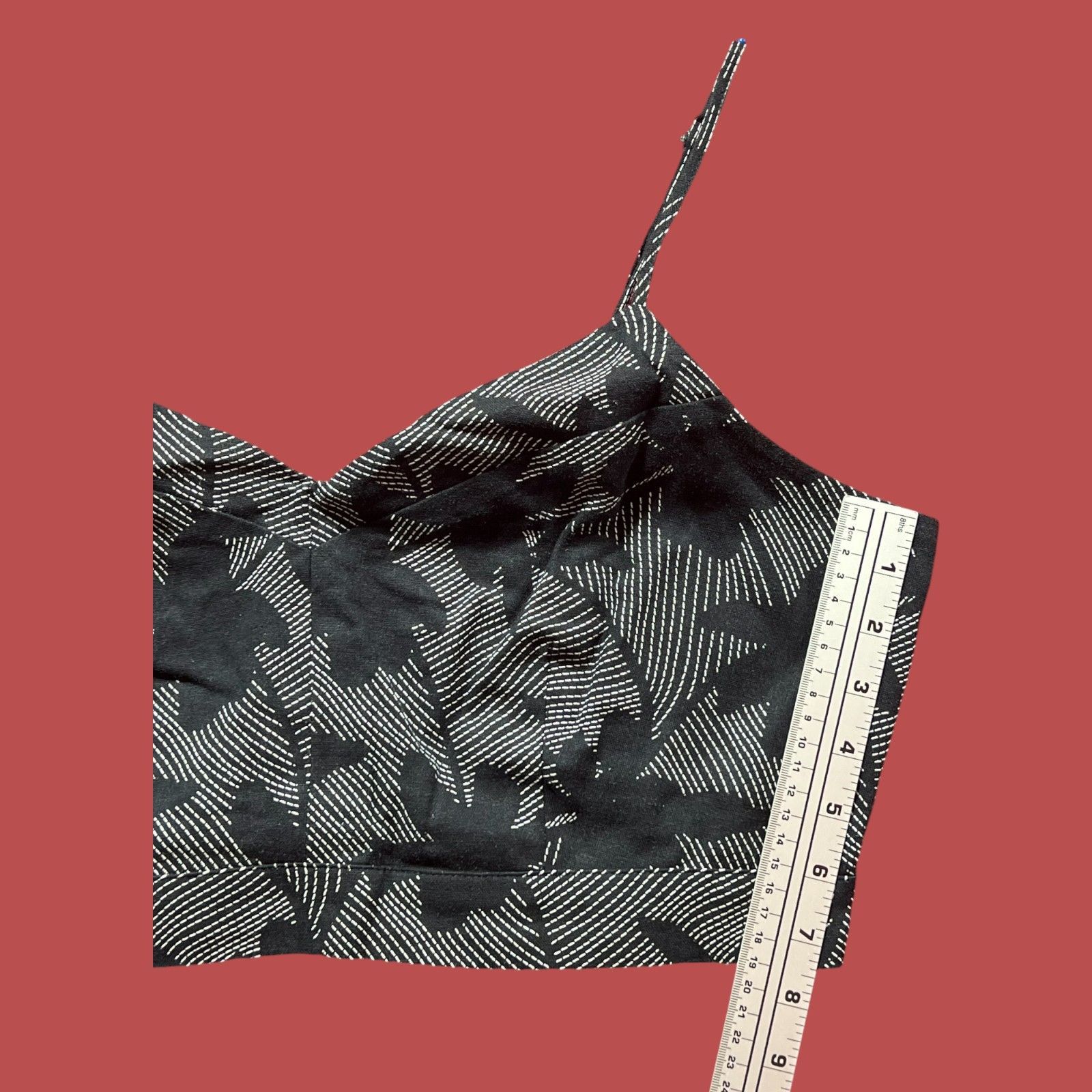 Other Universal Thread - Women's Strappy Crop Top - Black - Extra Size XL / US 12-14 / IT 48-50 - 7 Thumbnail