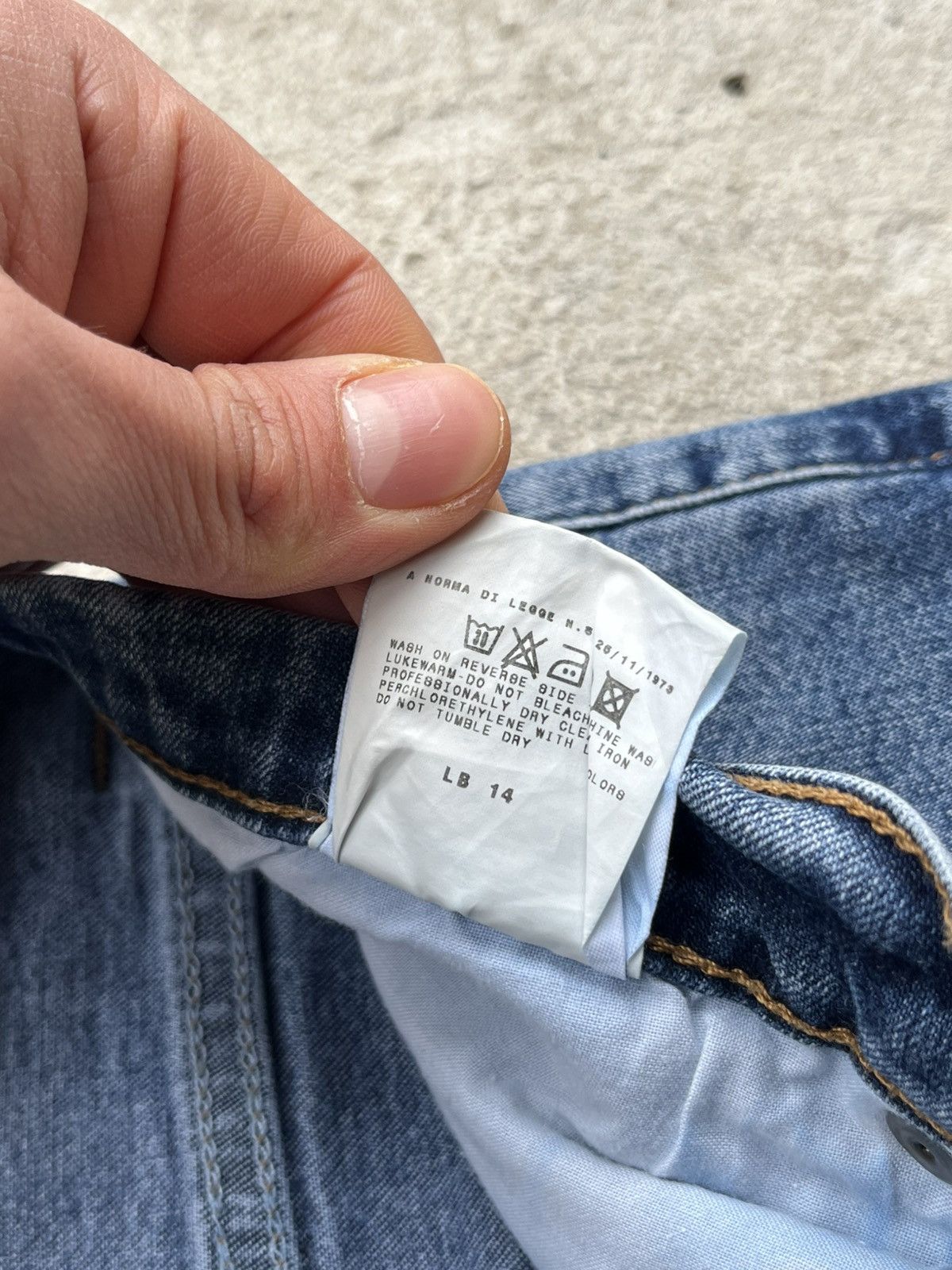 Dolce & Gabbana × Japanese Brand D&G Vintage Dolce & Gabbana Distressed Denim Straight Jeans Size US 32 / EU 48 - 16 Thumbnail