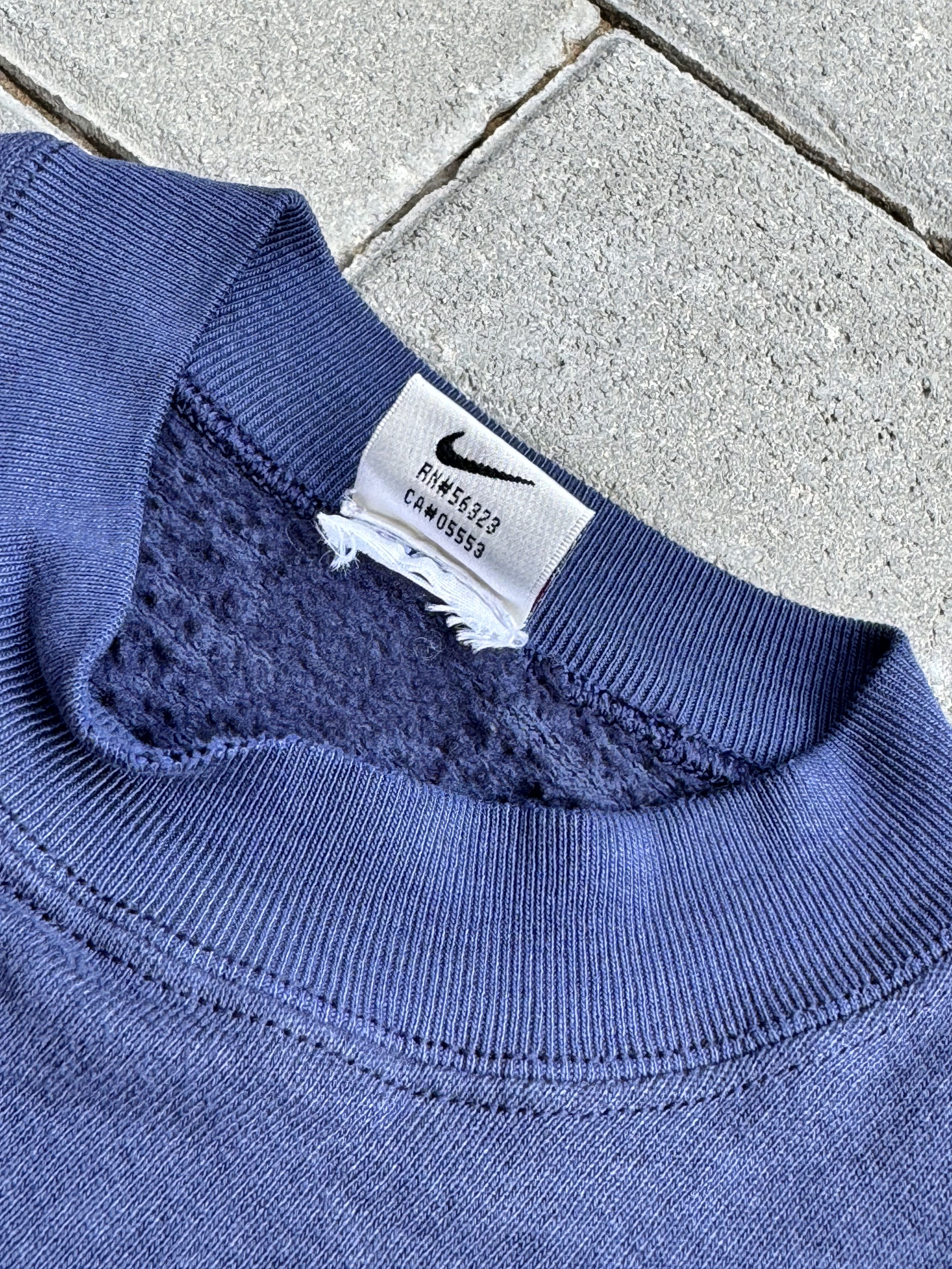 Nike Vintage Nike Air Crewneck 90s Size US M / EU 48-50 / 2 - 6 Thumbnail