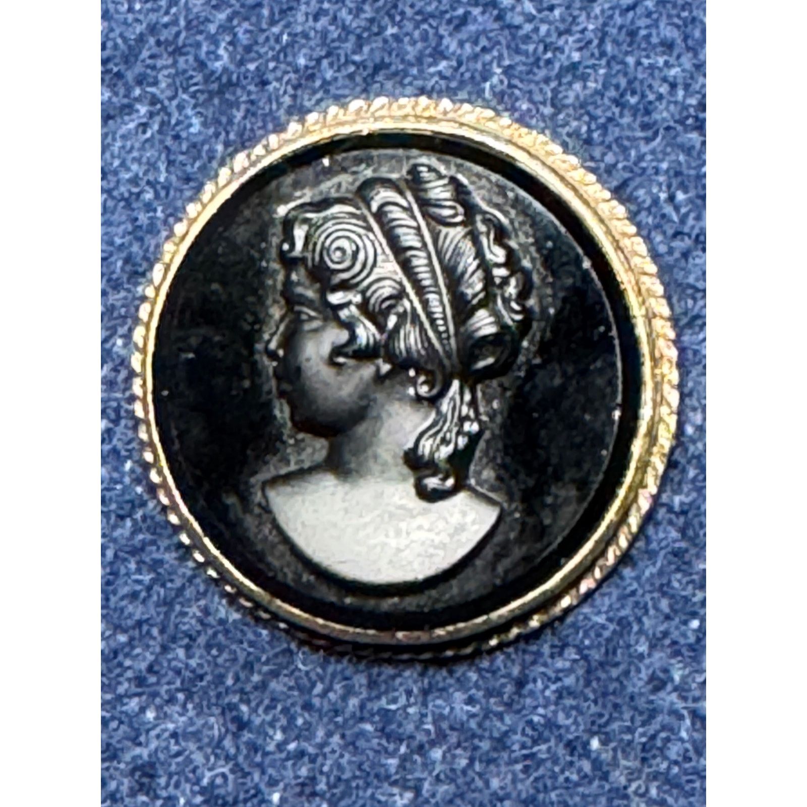 Other Vintage Black Glass Cameo Victorian Revival Pendant Brooch Size ONE SIZE - 2 Thumbnail