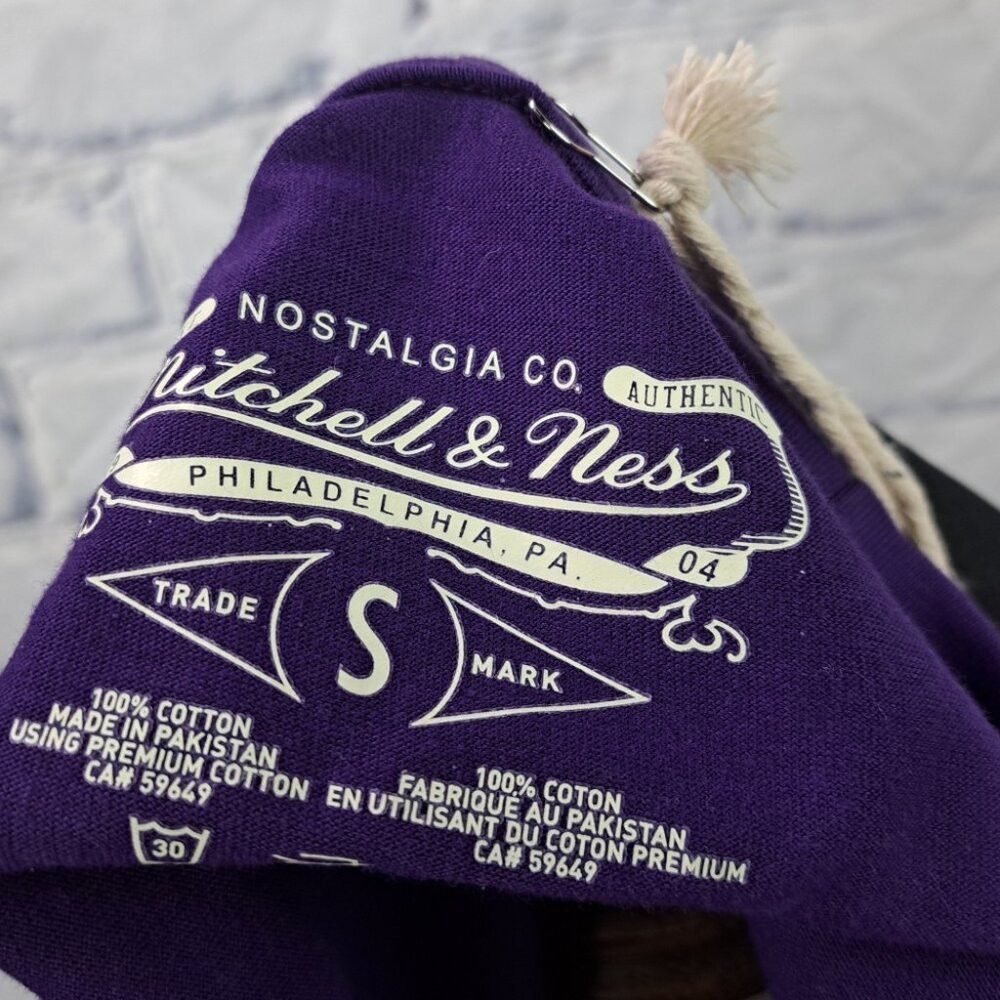 Mitchell & Ness NWT Mitchell & Ness OVO Toronto Raptors NBA Purple Long Sle Size US S / EU 44-46 / 1 - 4 Thumbnail