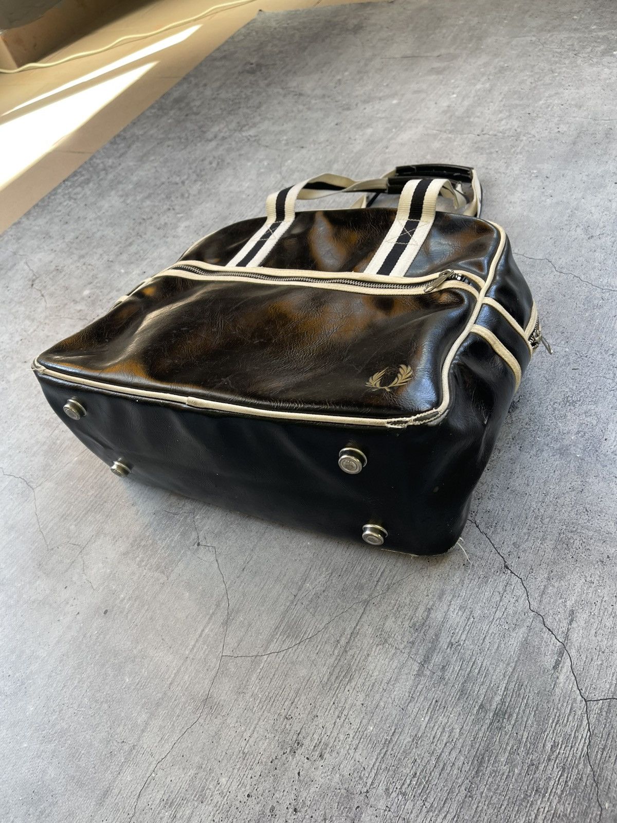 Fred Perry Vintage 90s Fred Perry leather bag Size ONE SIZE - 4 Thumbnail