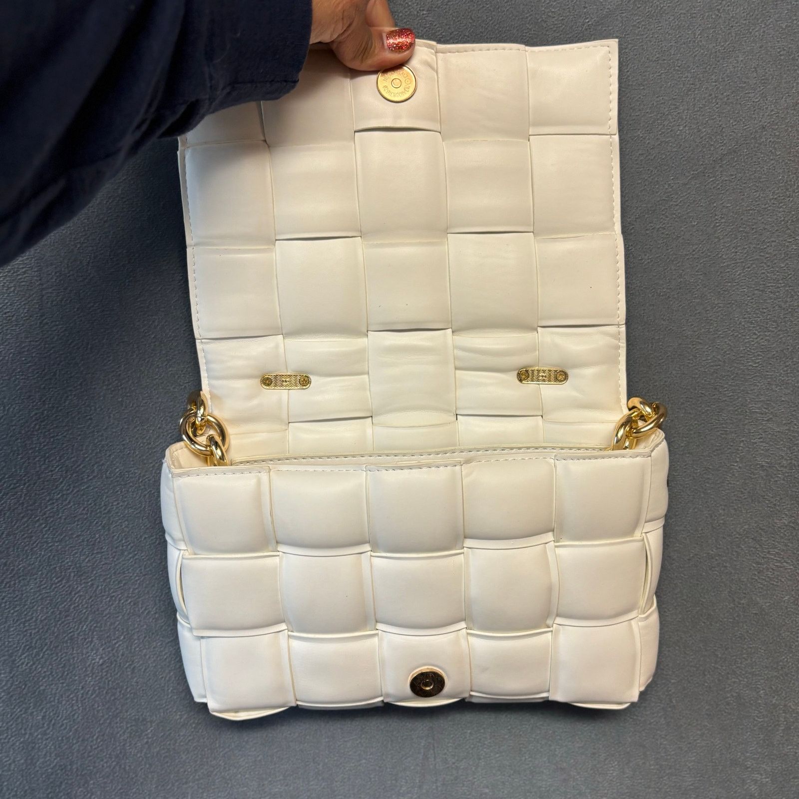 Other White Puffy Woven Chain Shoulder Bag Gold Hardware Mini Bag Size ONE SIZE - 12 Thumbnail
