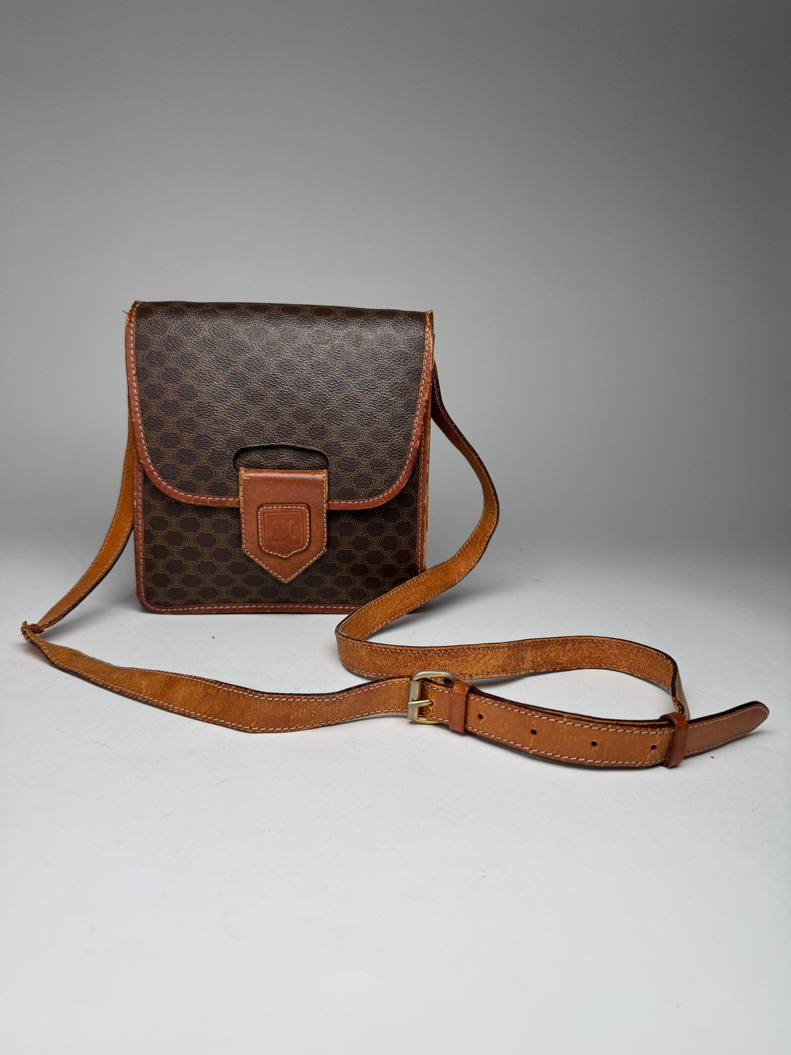 Celine Vintage Paris Triomphe Leather Bag Brown Size ONE SIZE - 1 Thumbnail
