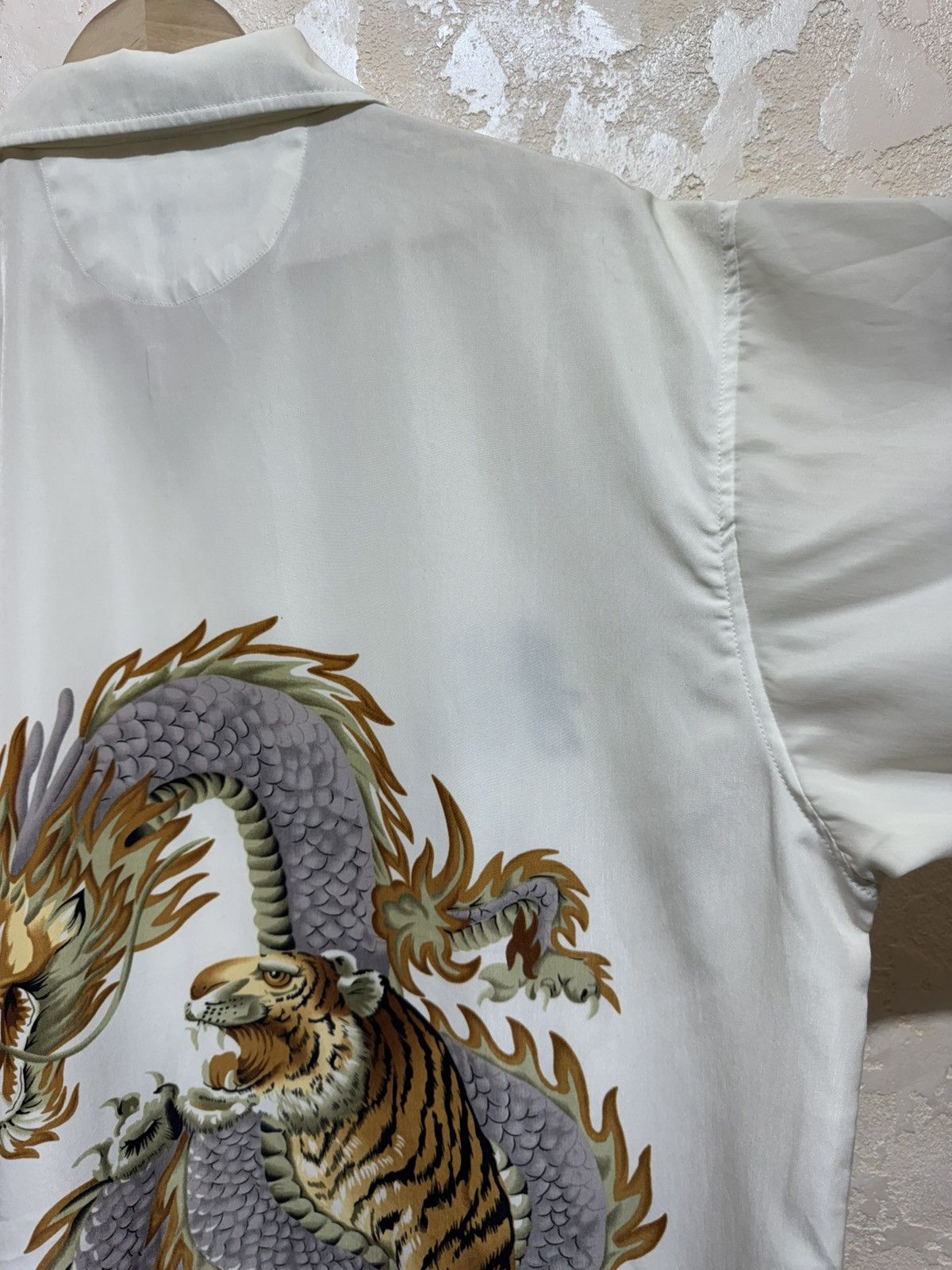 Vintage Dnon Jeans Hawaii Shirt Dragon Tiger Vintage L/XL Size US L / EU 52-54 / 3 - 14 Thumbnail