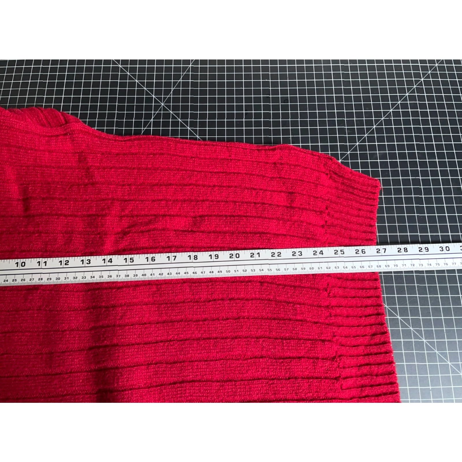 Eddie Bauer VINTAGE Eddie Bauer Sweater Men's XL Red Wool Blend Chunky-Knit Crewneck England Made Casual Pullover Heavyweight 90s, Classic, Dad, Preppy, Retro Size US XL / EU 56 / 4 - 6 Thumbnail